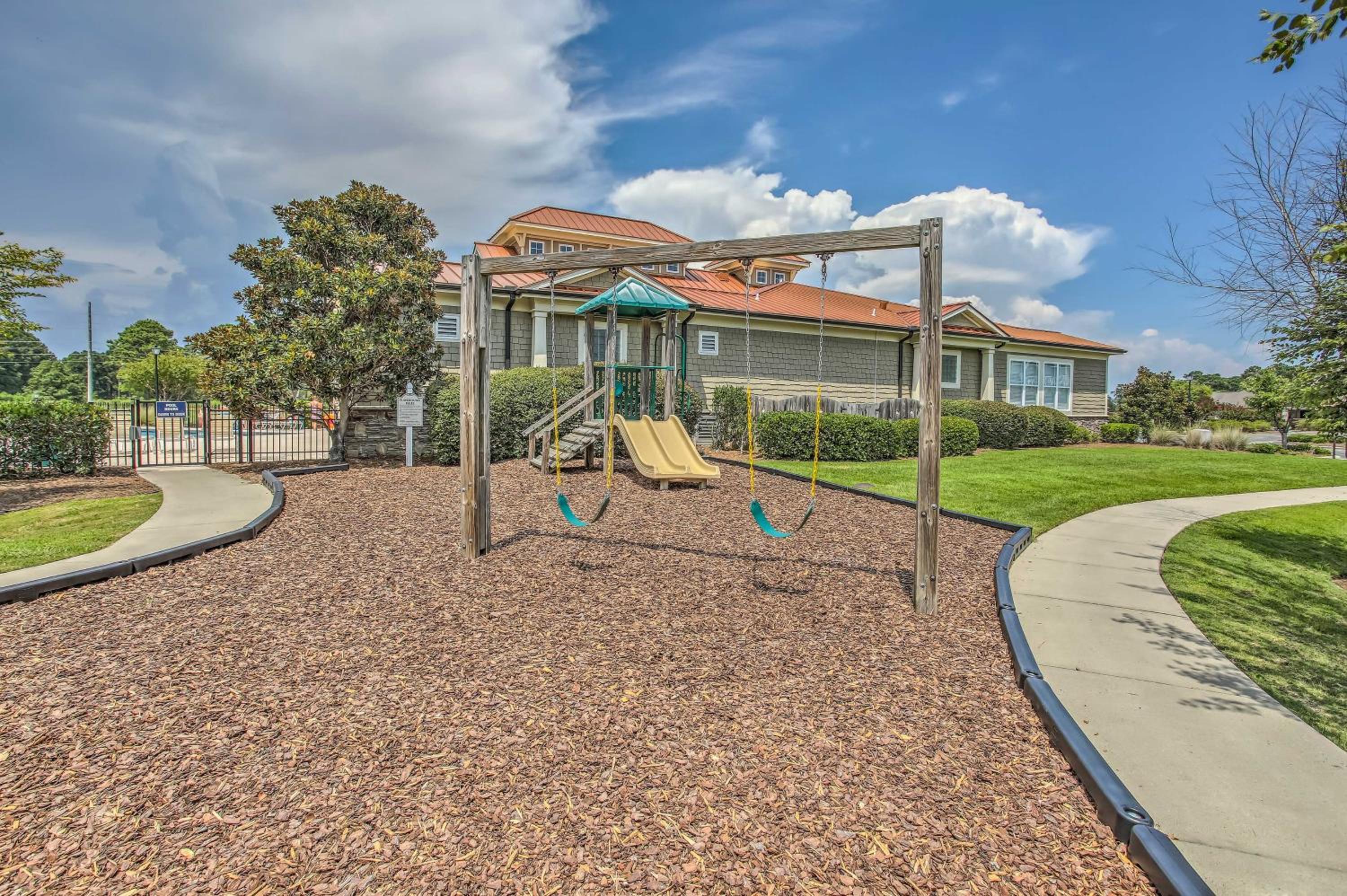 Golf Getaway in Calabash with Pool and Rec Ctr Access!