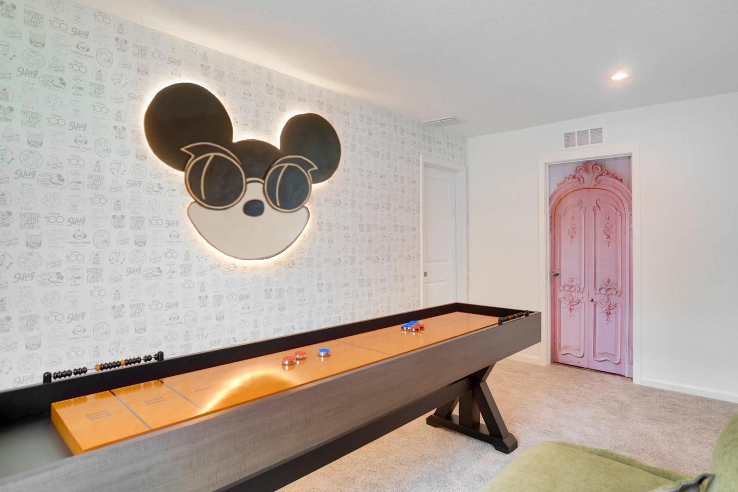 Luxury 7BR Villa Pool Spa & Game Room