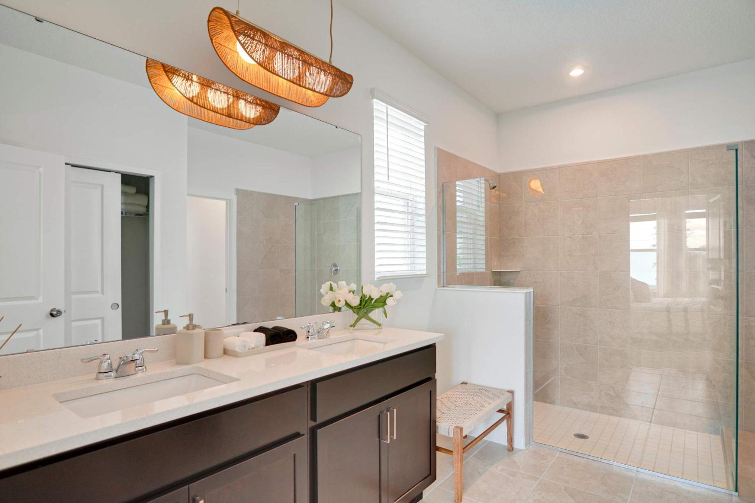 Luxury 7BR Villa Pool Spa & Game Room