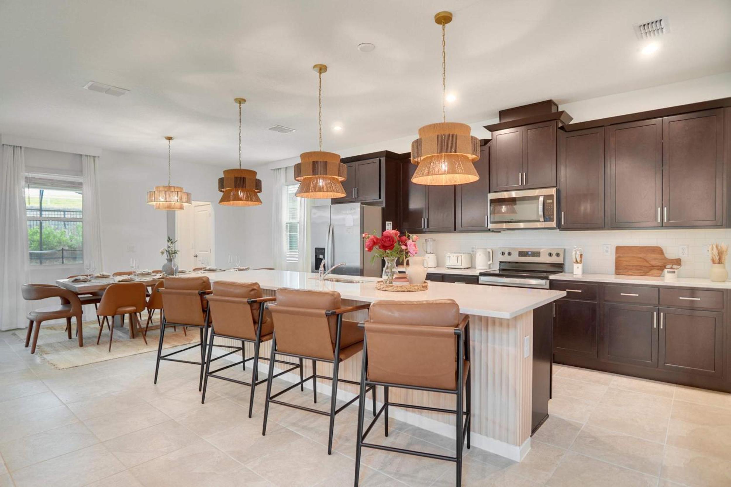 Luxury 7BR Villa Pool Spa & Game Room