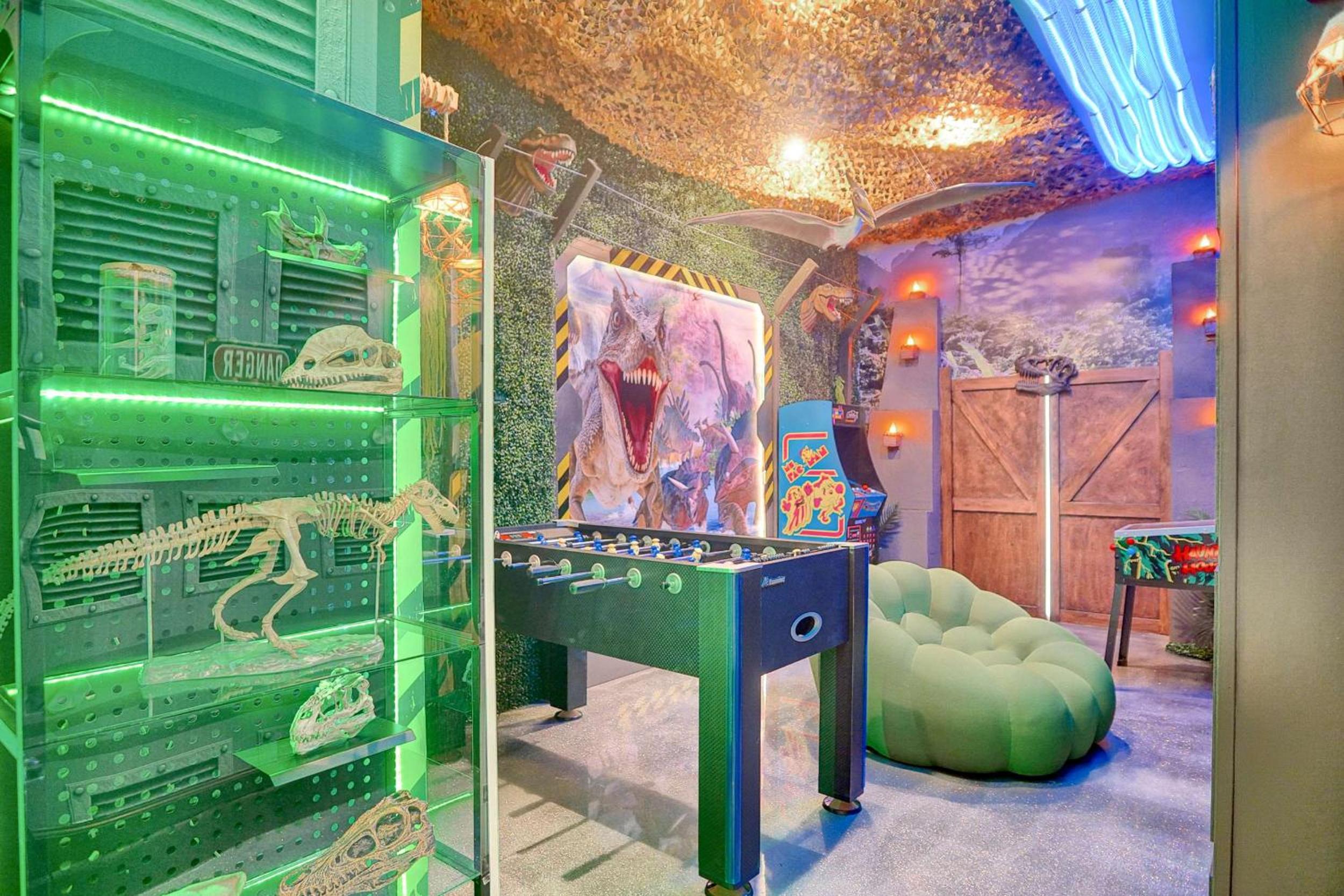 Luxury 7BR Villa Pool Spa & Game Room