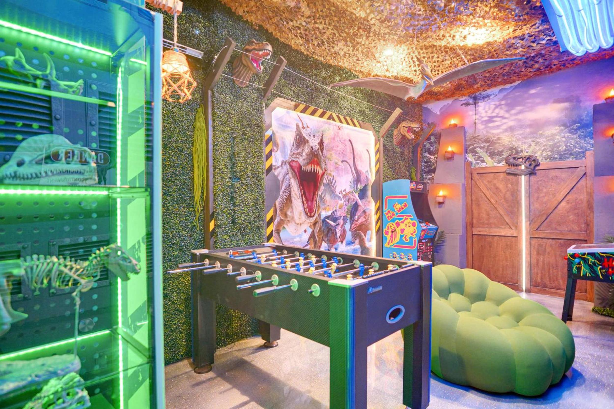 Luxury 7BR Villa Pool Spa & Game Room