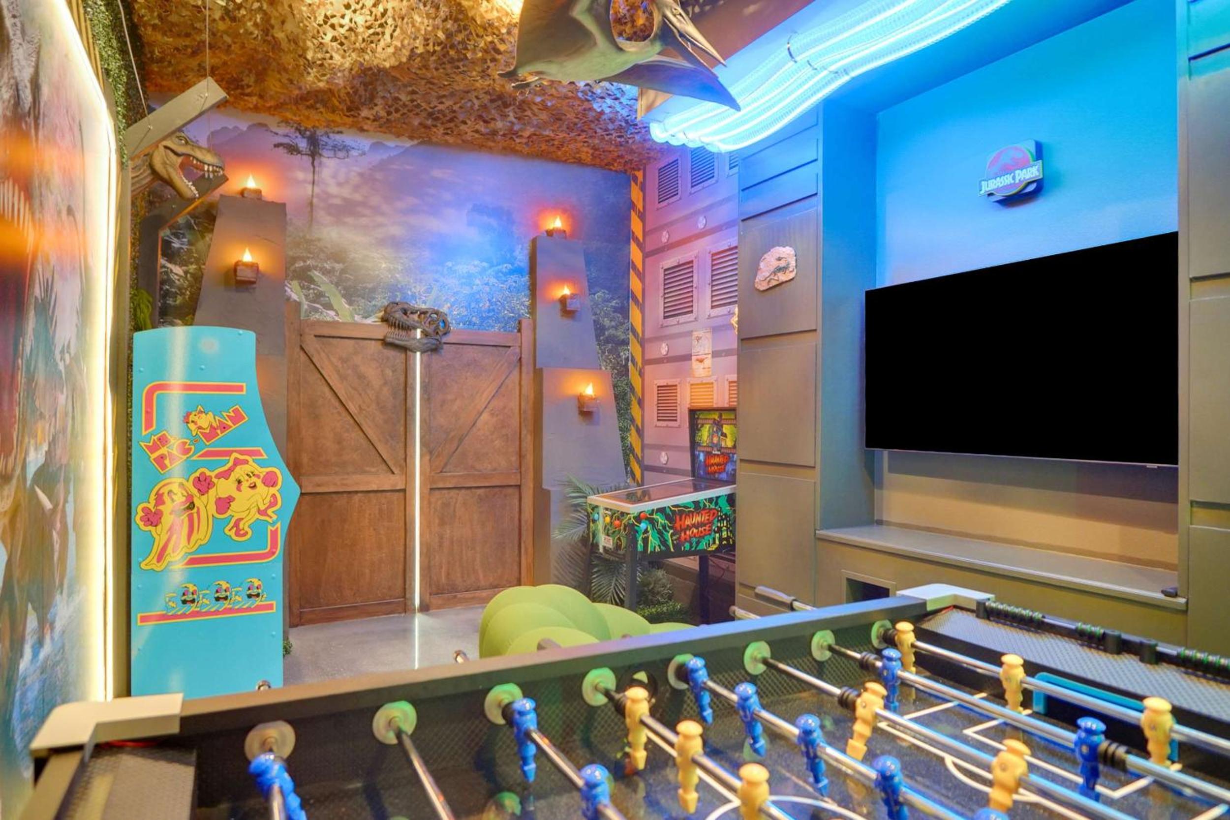 Luxury 7BR Villa Pool Spa & Game Room