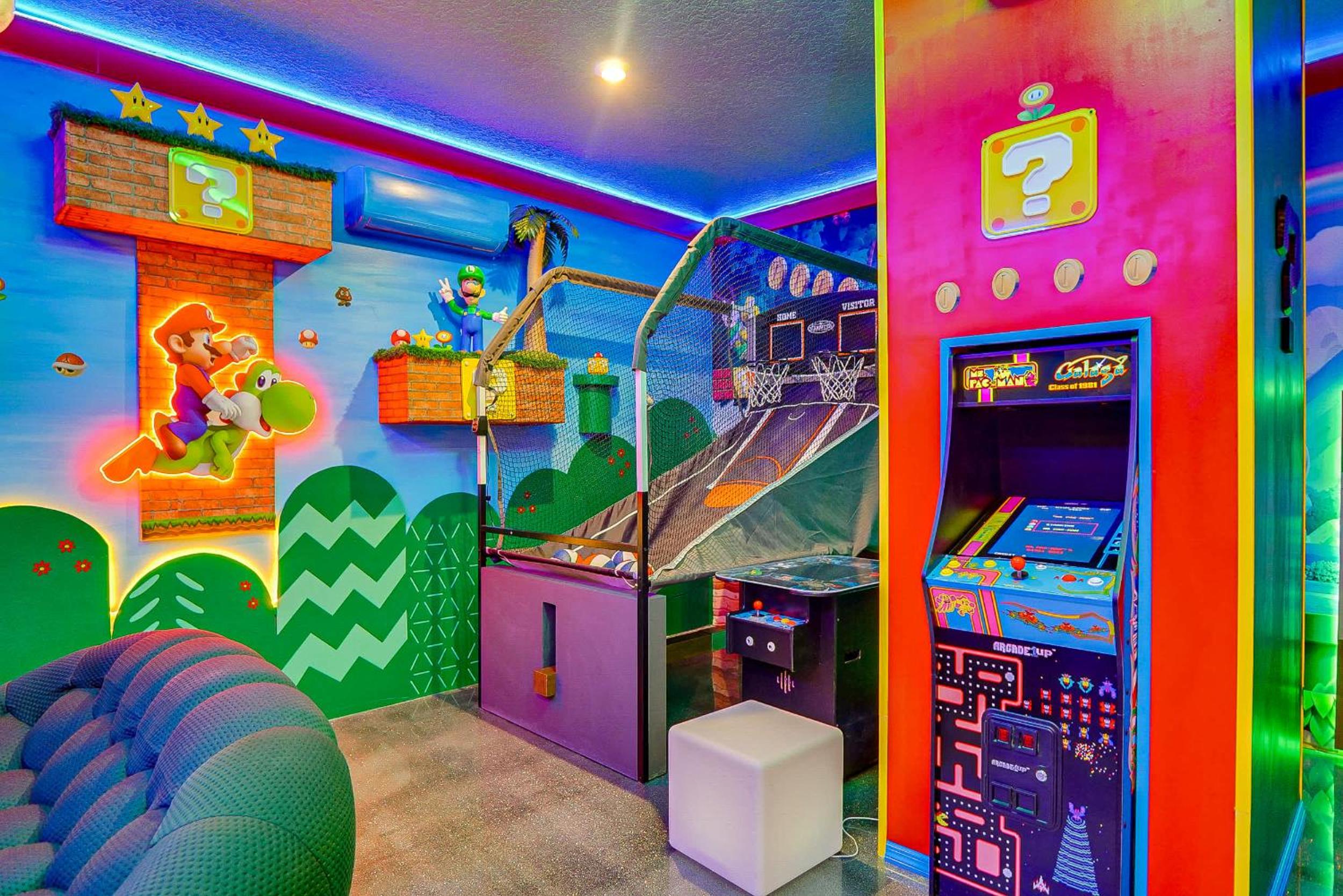 Epic 10BR Solara Retreat Themed Fun & Pool