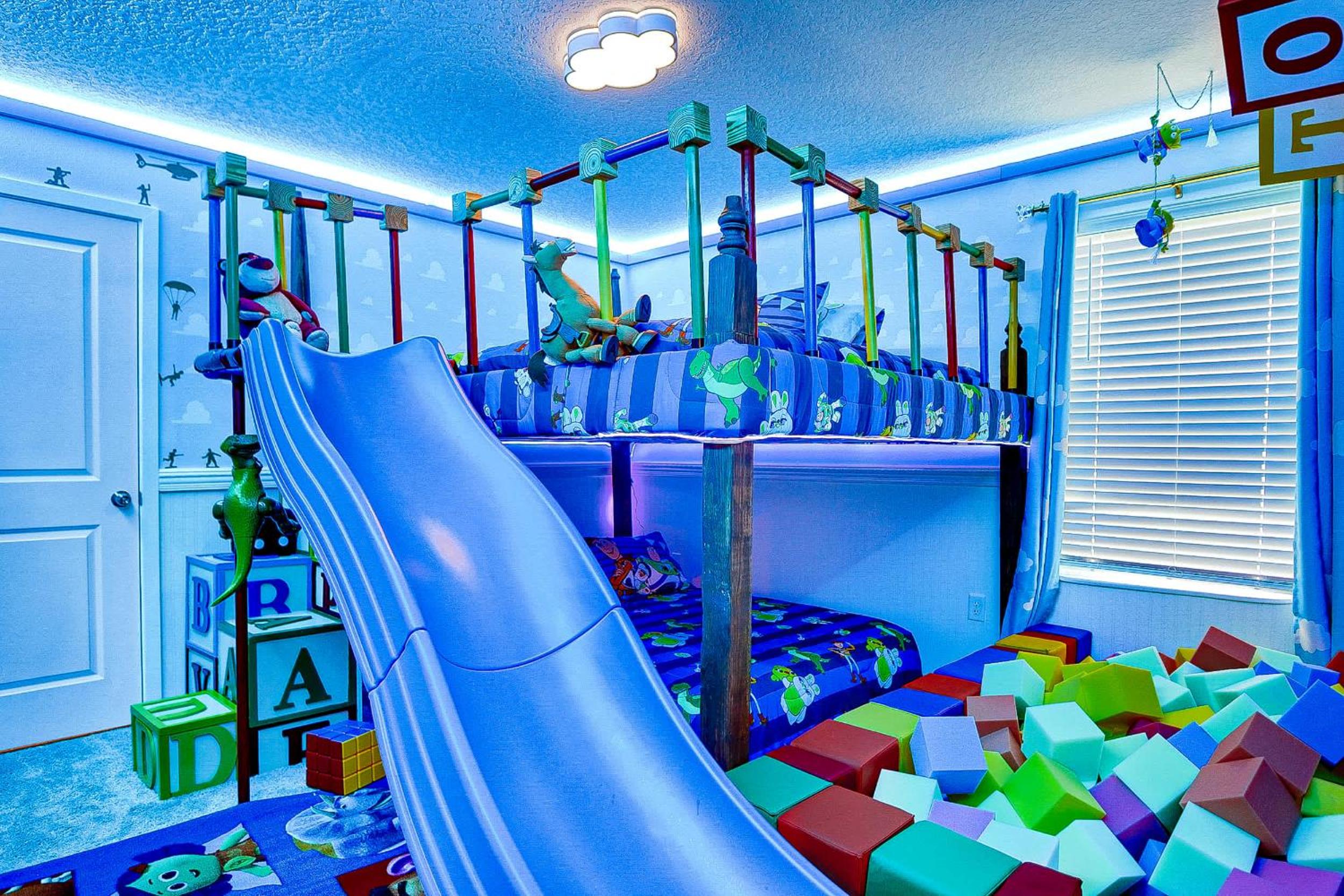 Epic 10BR Solara Retreat Themed Fun & Pool