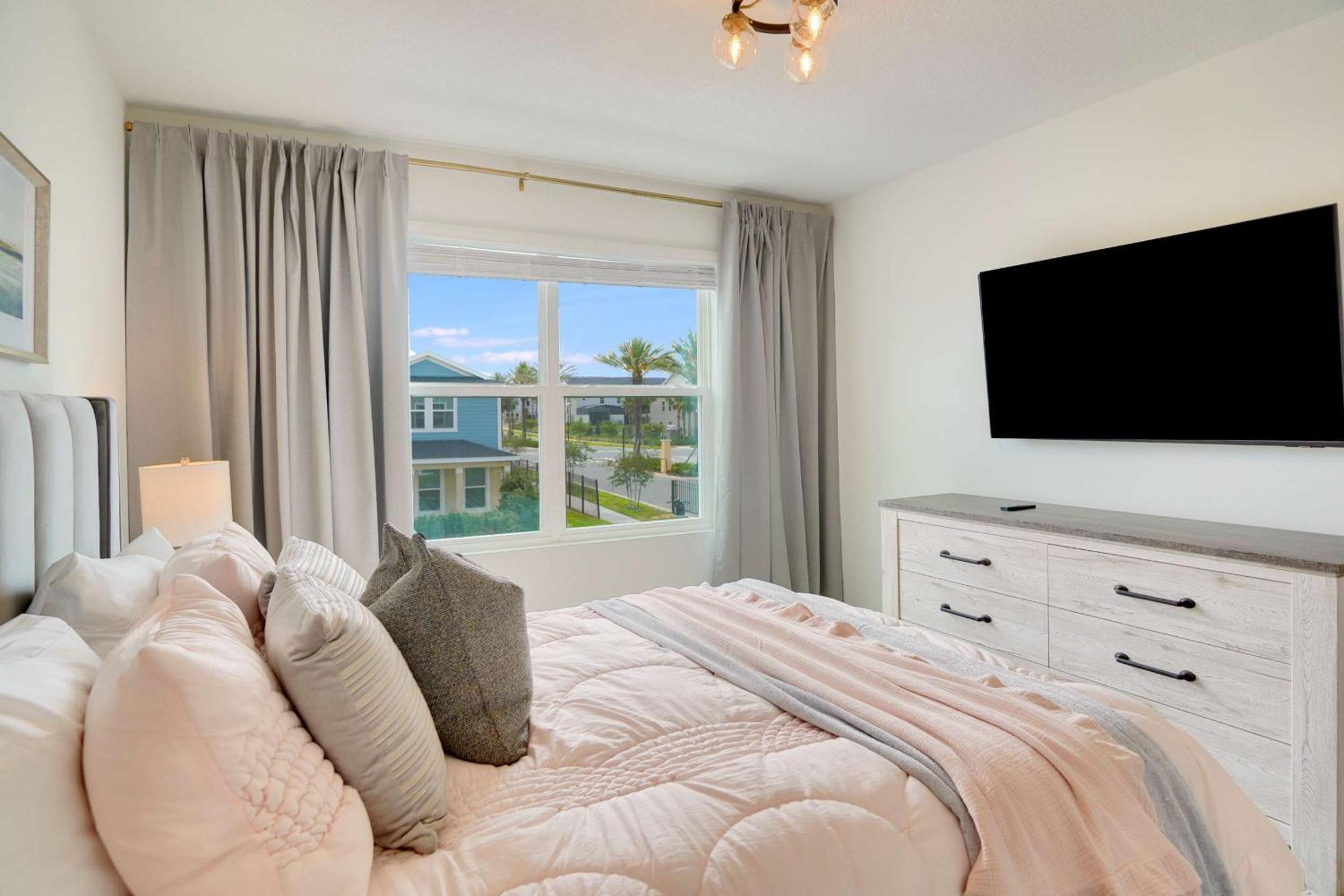 Epic 10BR Solara Retreat Themed Fun & Pool