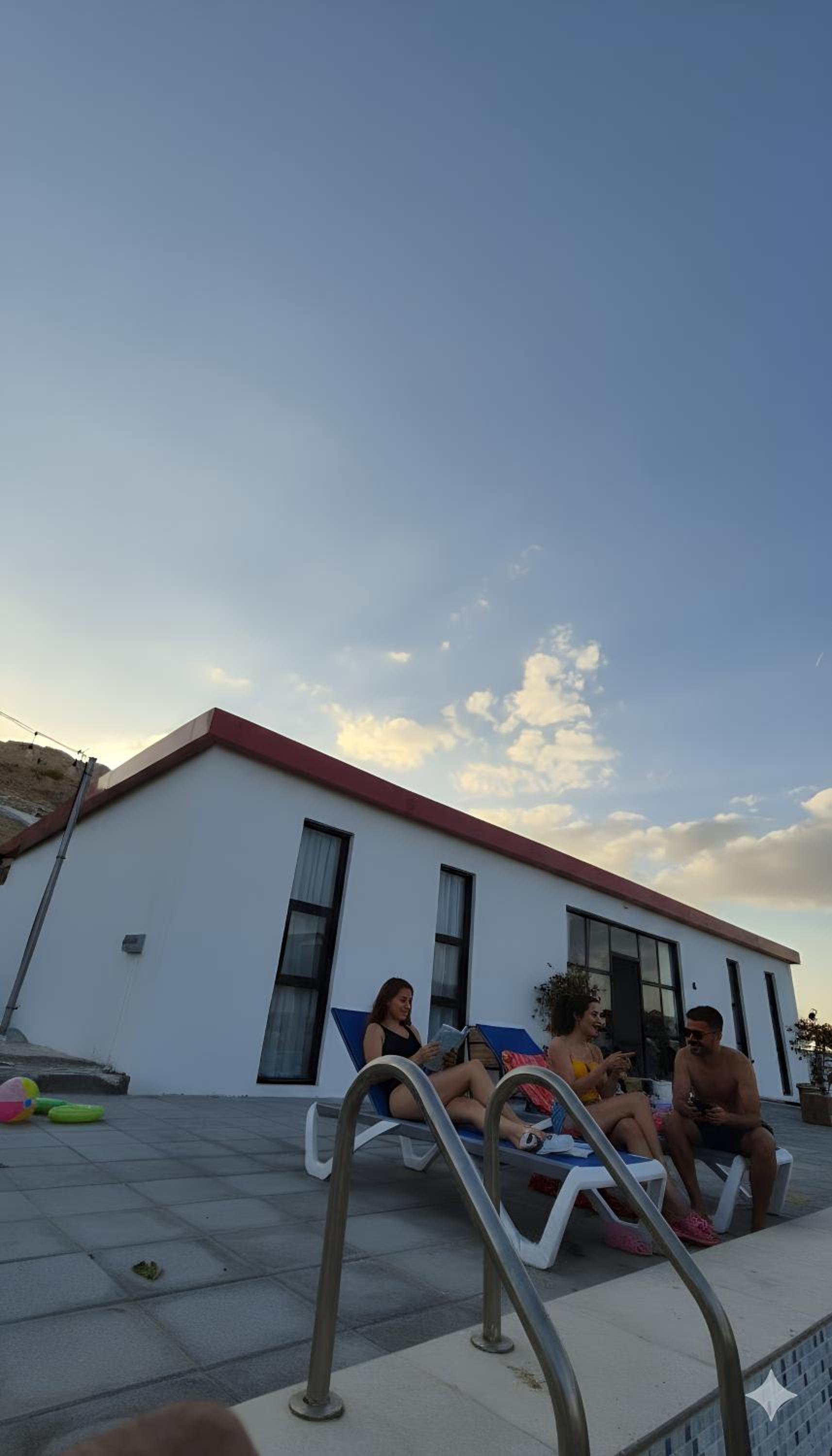 شاليه شامل الإفطار -- Chalet including breakfast