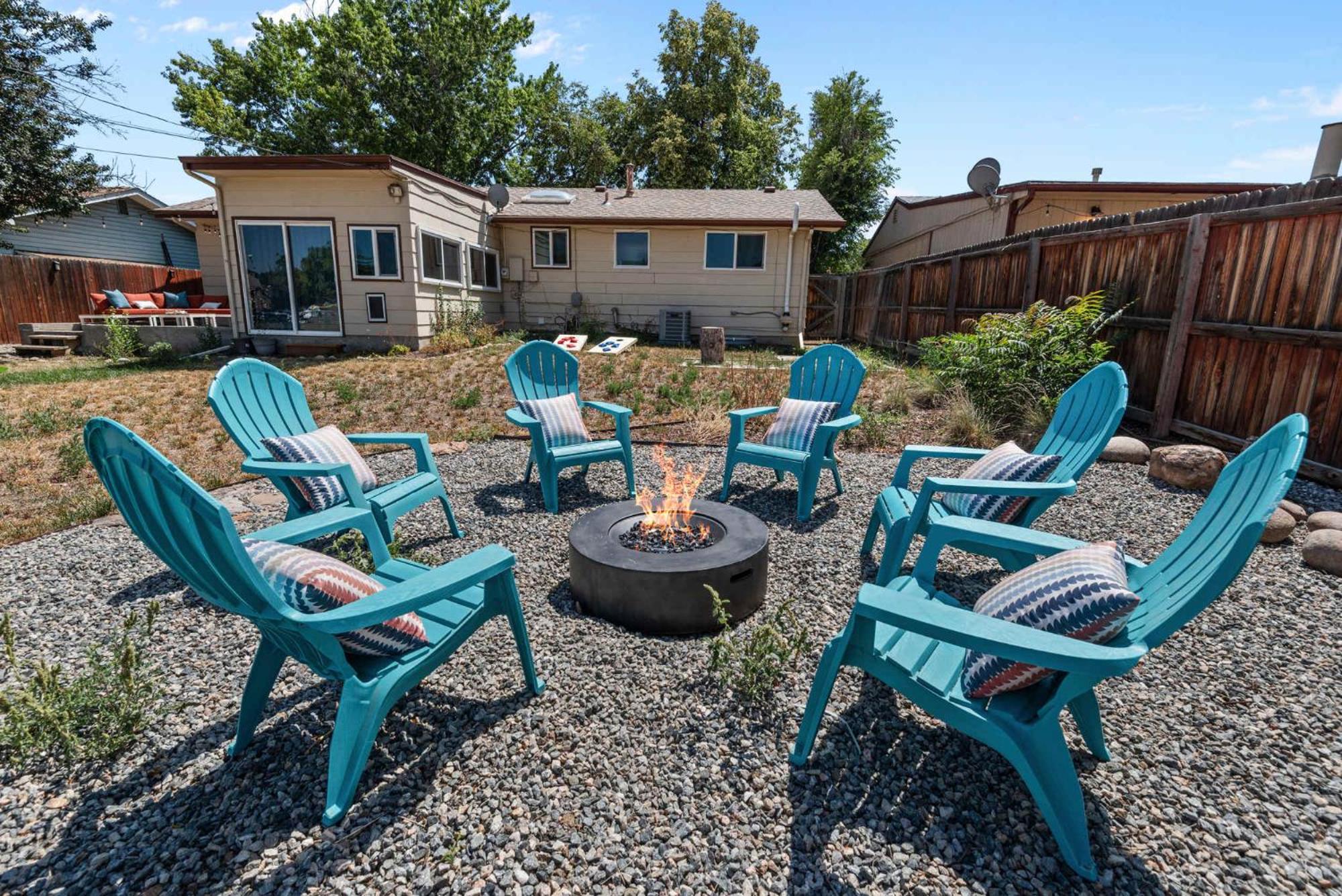 6BR Family Retreat with Games Billiards Mini Golf BBQ and Yard
