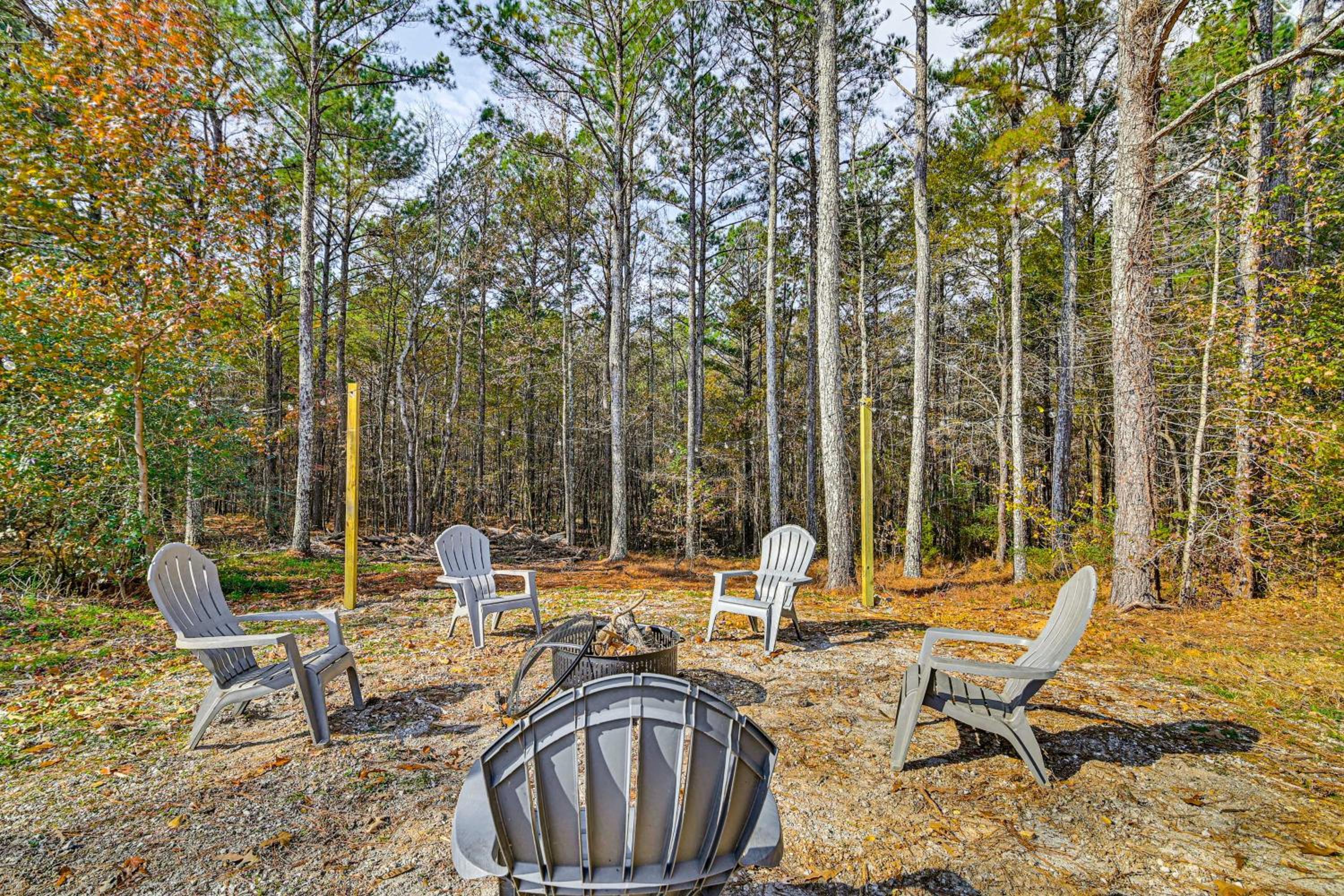 Countryside Home with Pond and Pasture Views in Iuka!
