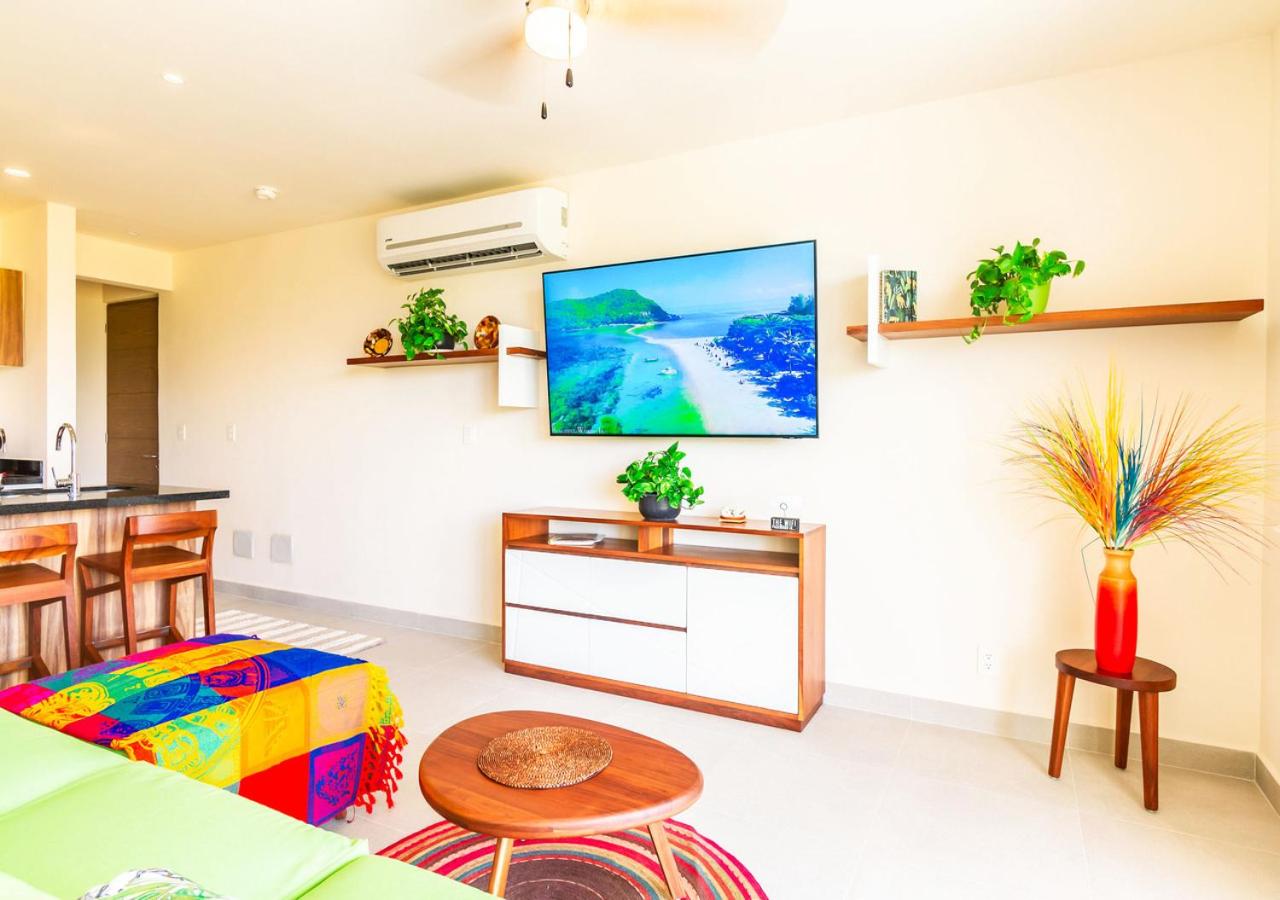 Rooftop Pool, Seaview Balcony, Beach, Gym & BBQ