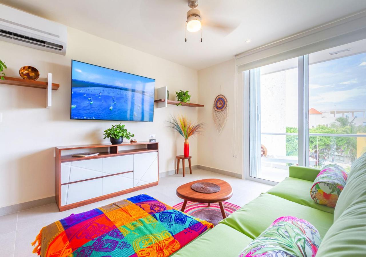 Rooftop Pool, Seaview Balcony, Beach, Gym & BBQ