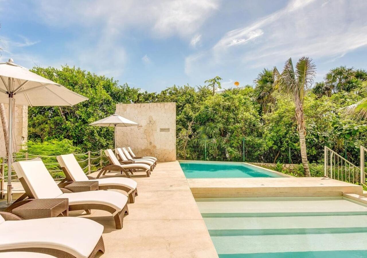 Rooftop Pool, Seaview Balcony, Beach, Gym & BBQ