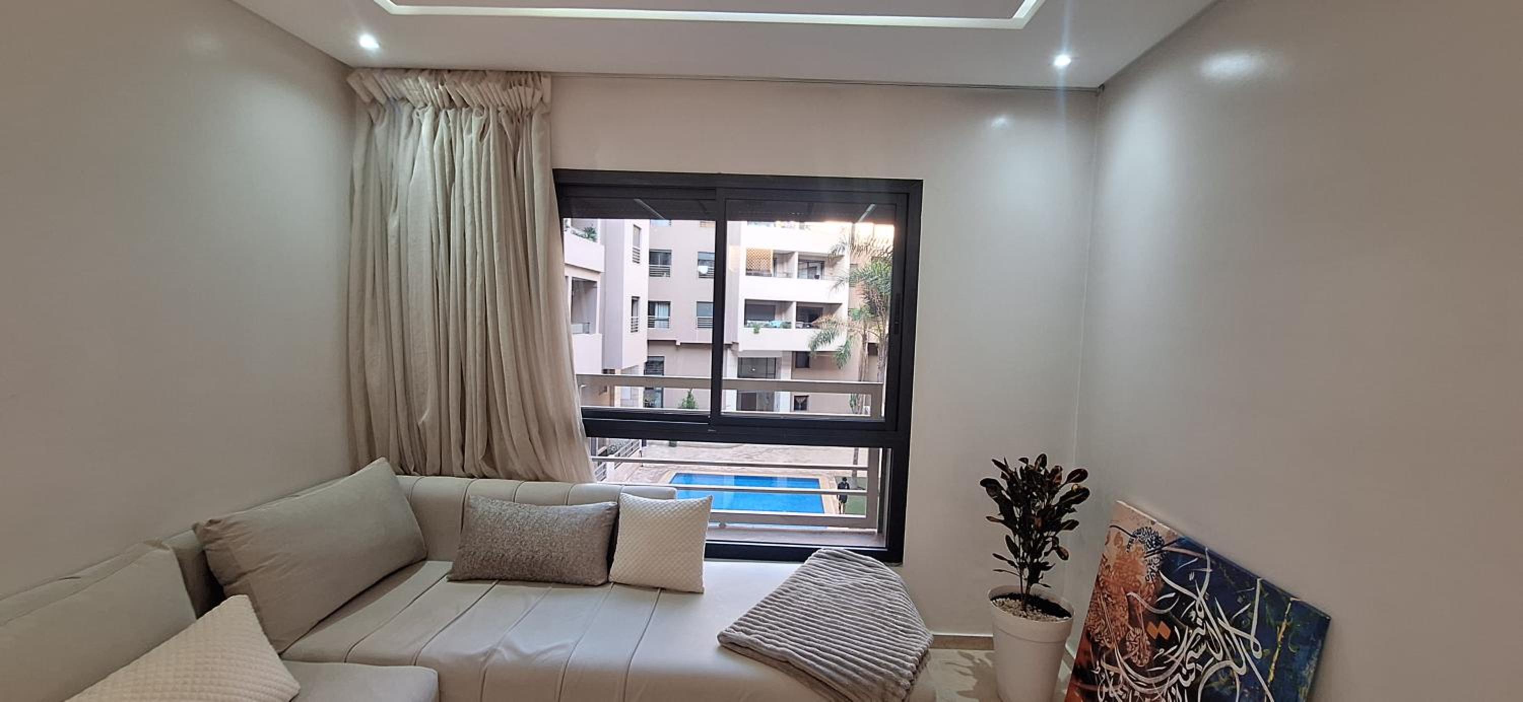 Appartement Moderne Centre Gueliz Sunny Pool PS4 & Wi-Fi