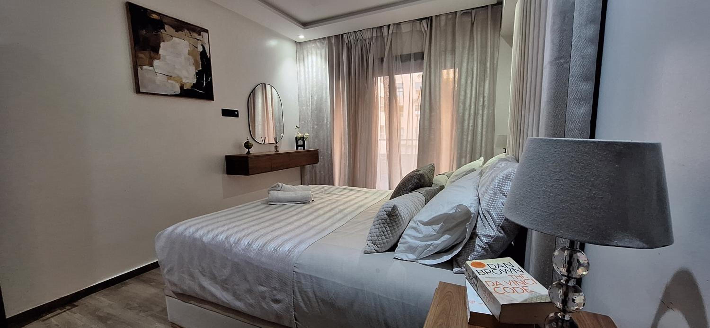 Appartement Moderne Centre Gueliz Sunny Pool PS4 & Wi-Fi