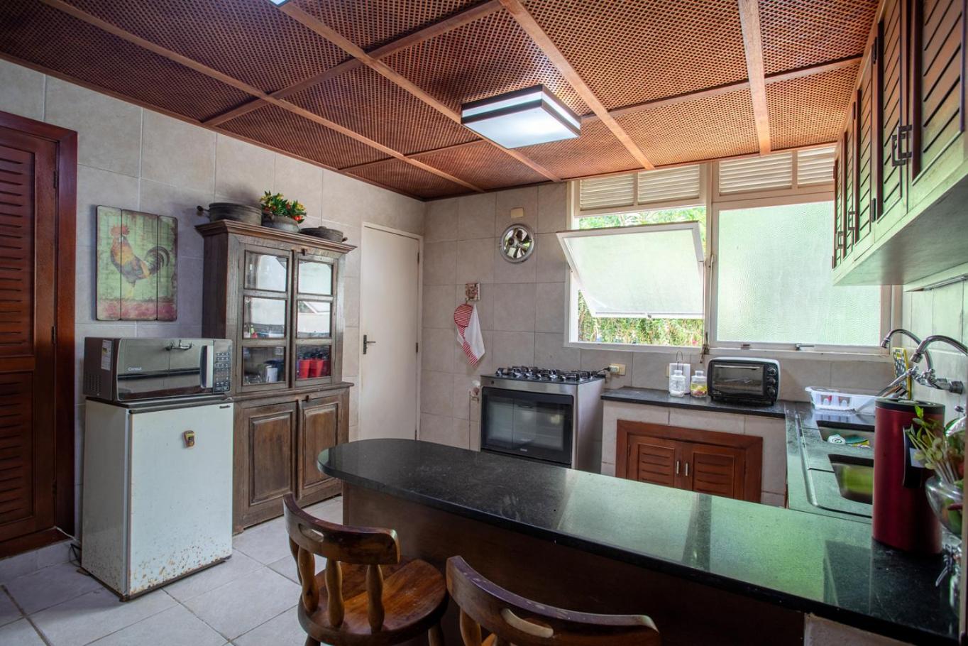 Casa com Piscina, Churrasqueira, Jogos e Lareira