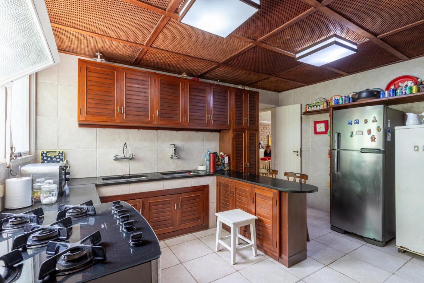 Casa com Piscina, Churrasqueira, Jogos e Lareira