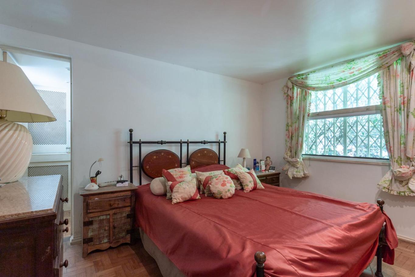 Casa com Piscina, Churrasqueira, Jogos e Lareira