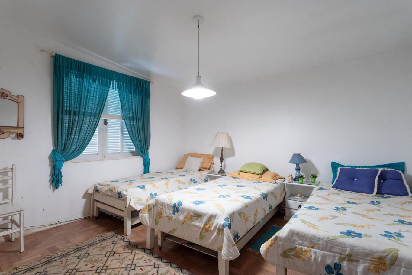Casa com Piscina, Churrasqueira, Jogos e Lareira