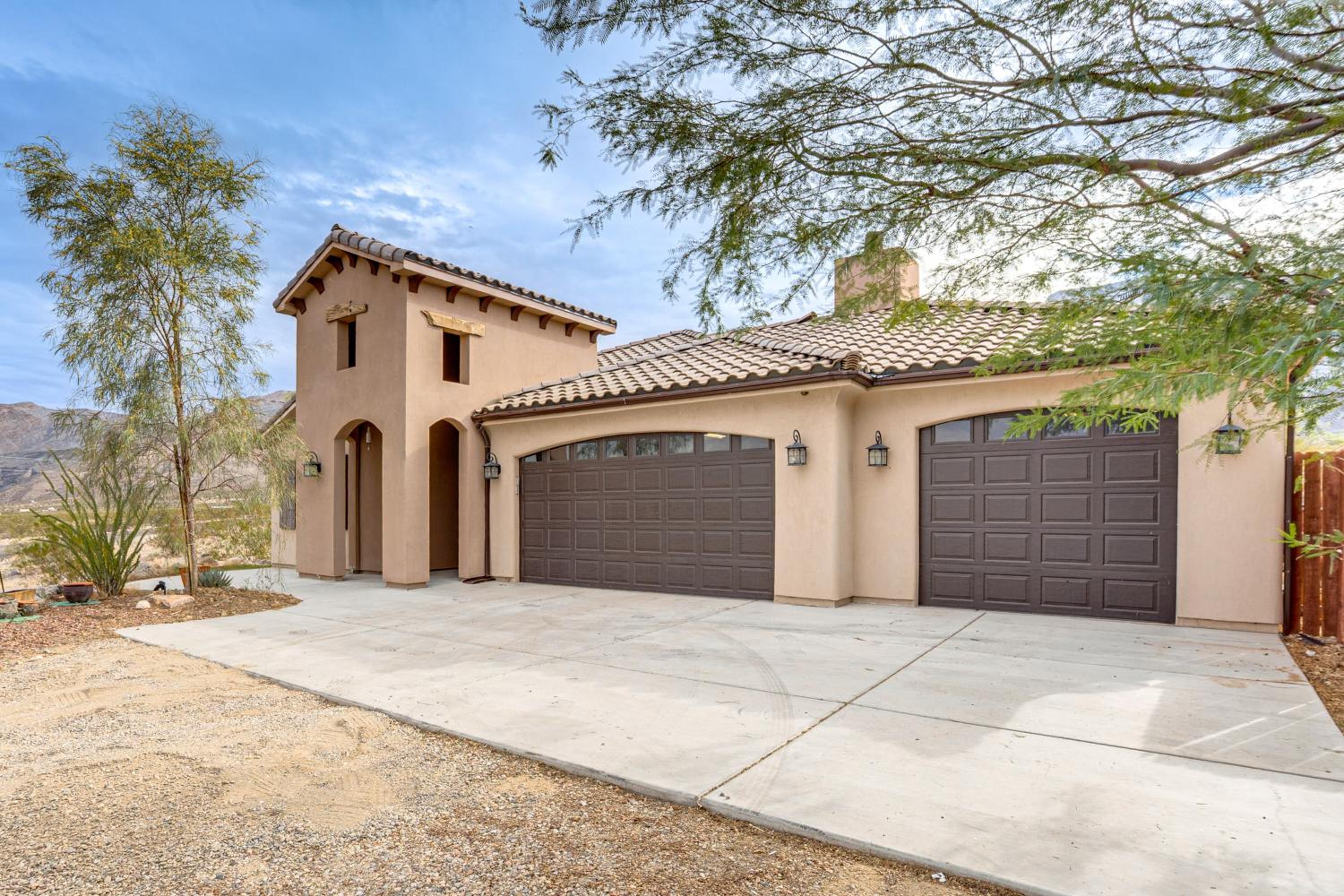 Beautiful Views of Stars and Mtns! Littlefield Home