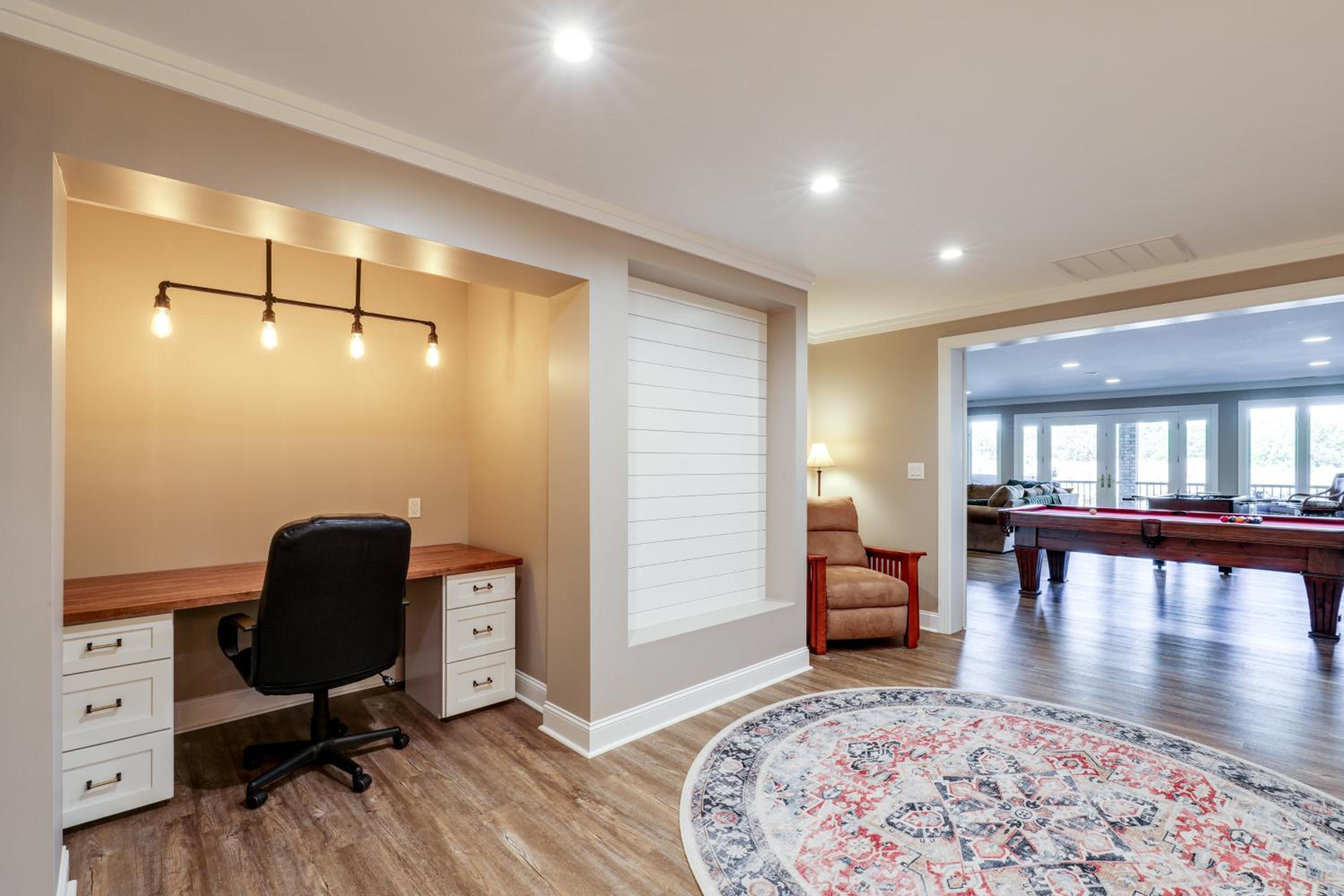 Lakefront Haven with Hot Tub and Game Room in Hickory!