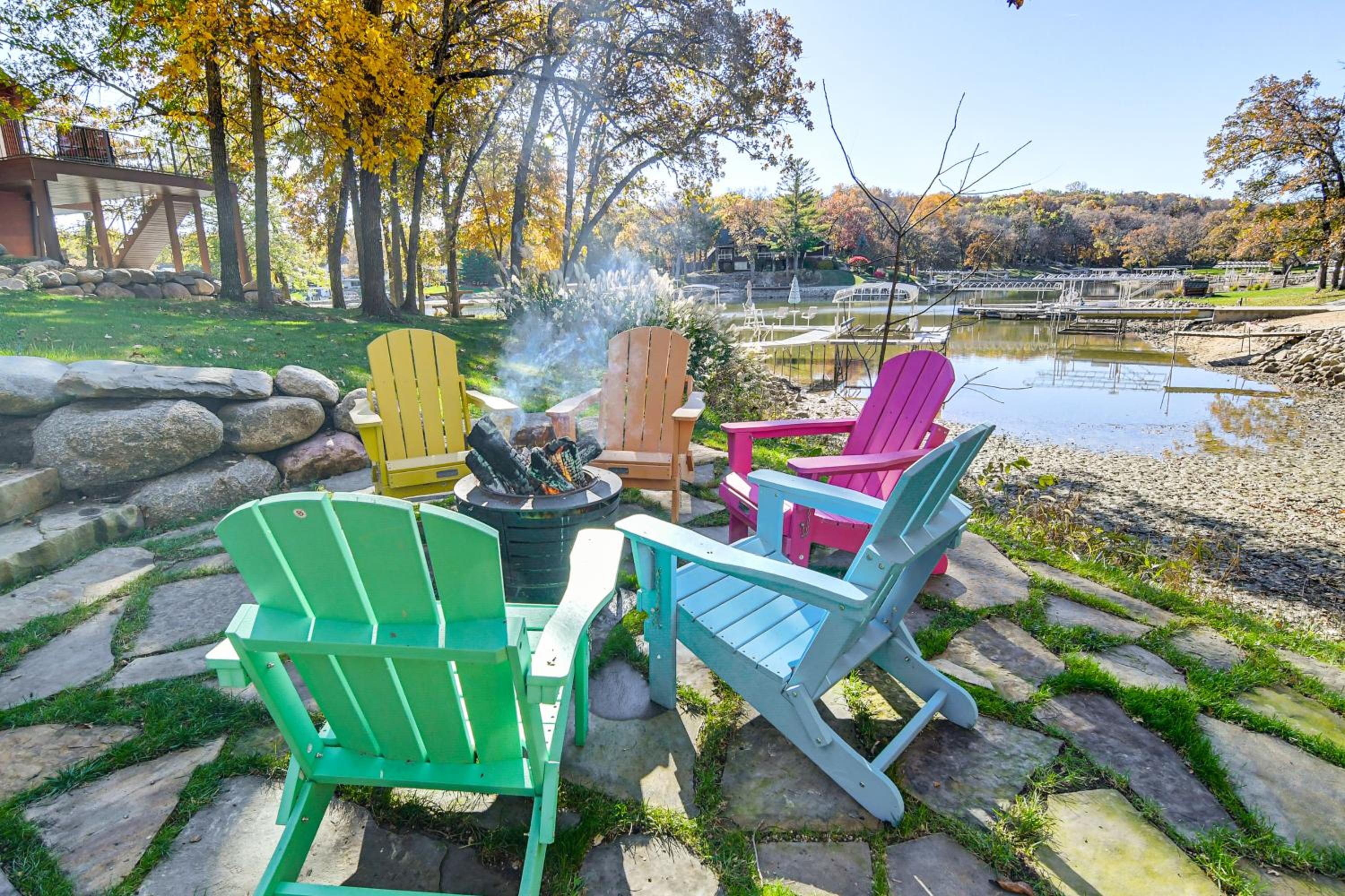 Private Beach! Lakefront Cabin in Panora