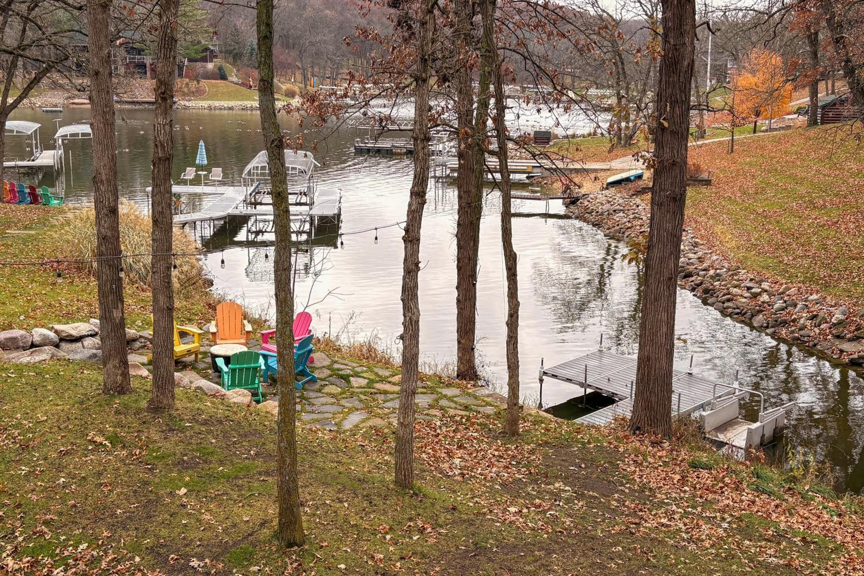 Private Beach! Lakefront Cabin in Panora