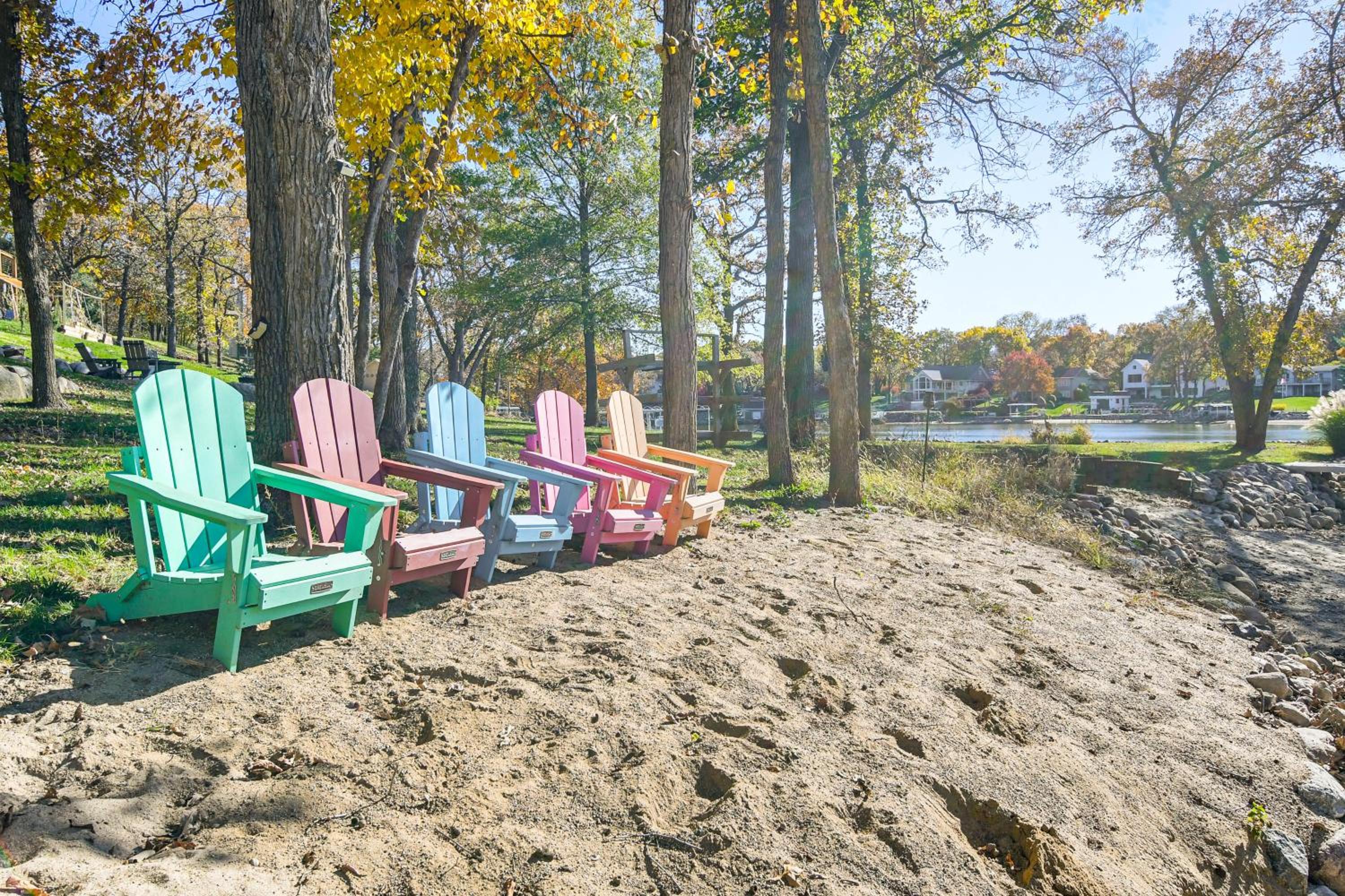 Private Beach! Lakefront Cabin in Panora