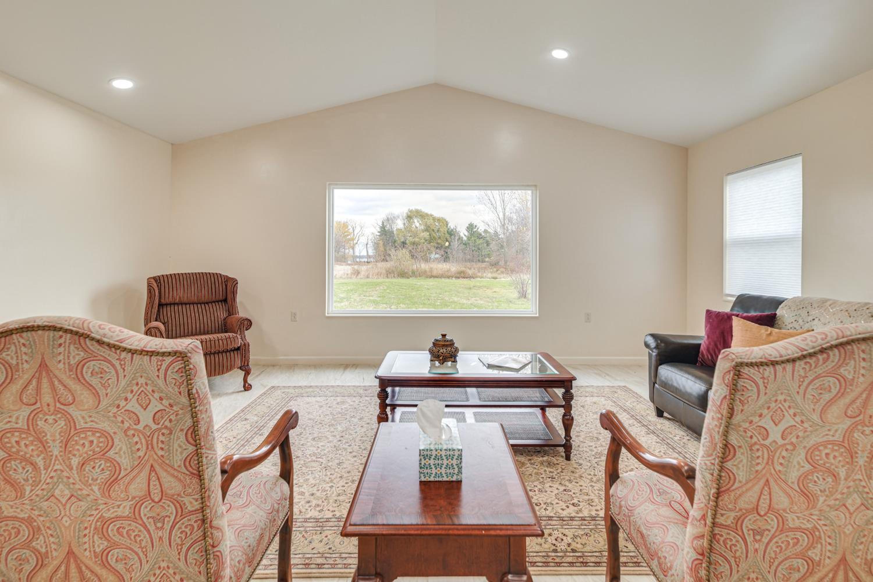 Ski, Fish and Unwind Peaceful Lake Champlain Home!
