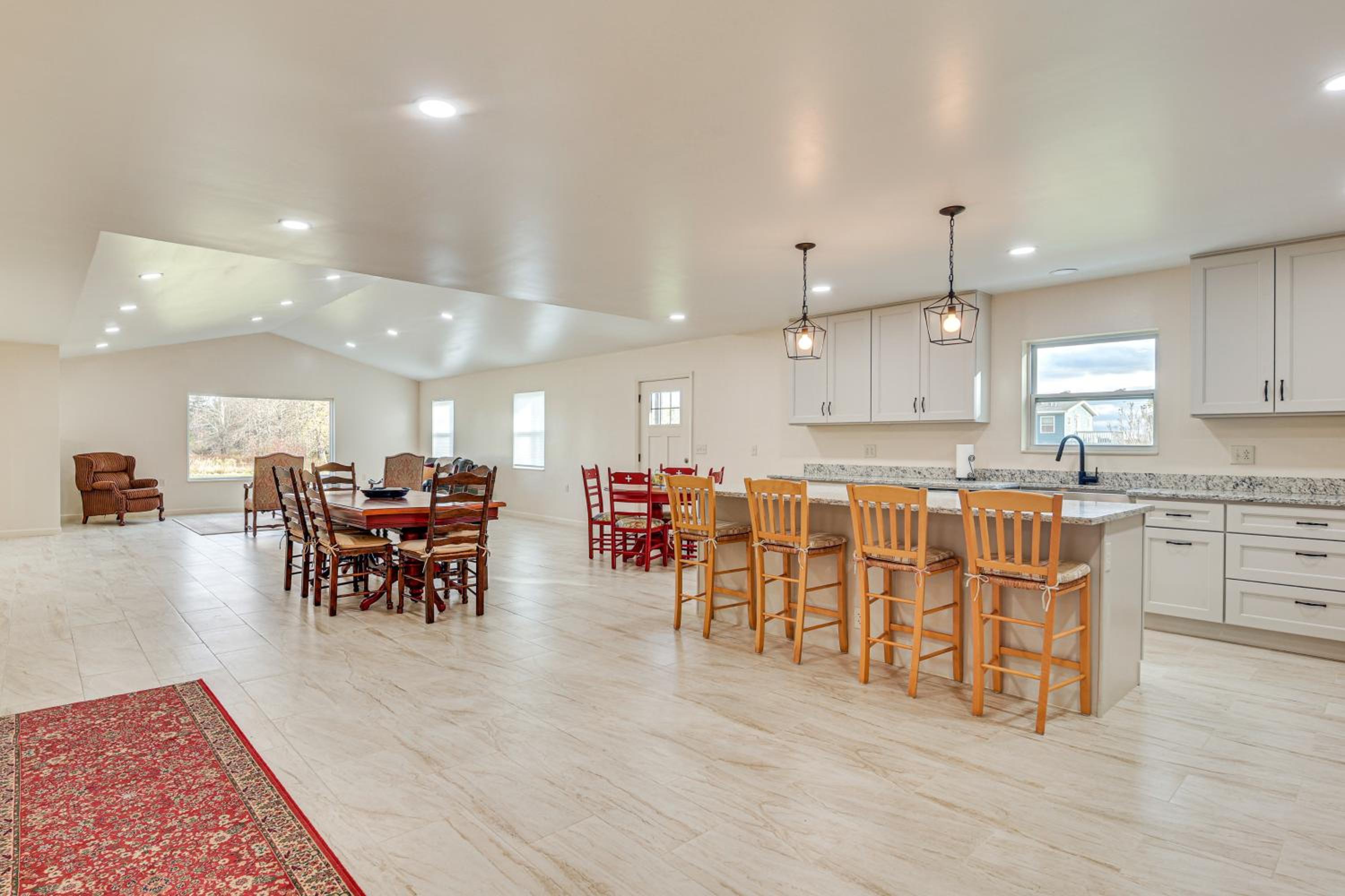 Ski, Fish and Unwind Peaceful Lake Champlain Home!