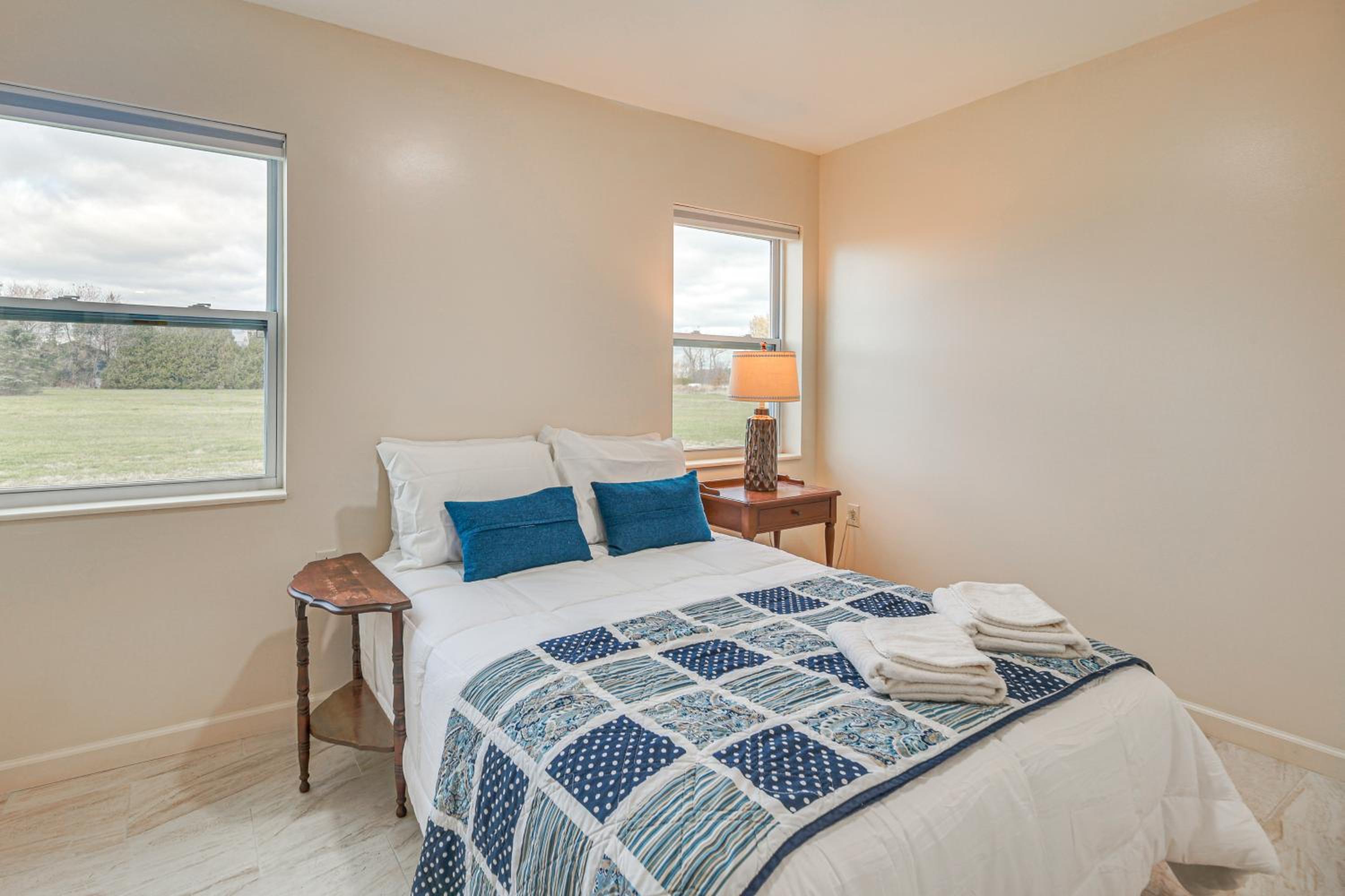 Ski, Fish and Unwind Peaceful Lake Champlain Home!