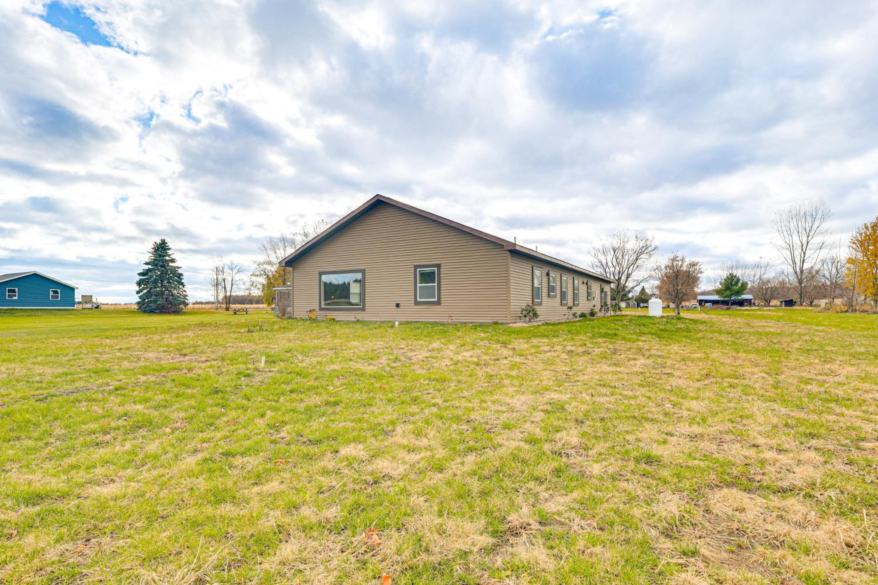 Ski, Fish and Unwind Peaceful Lake Champlain Home!
