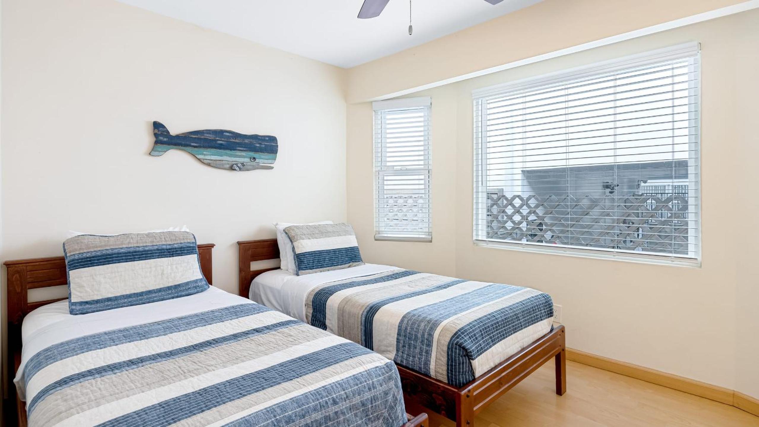 Sunny Venice Beach Home with Open Living Walkability to Abbot Kinney Venice Drift by AvantStay