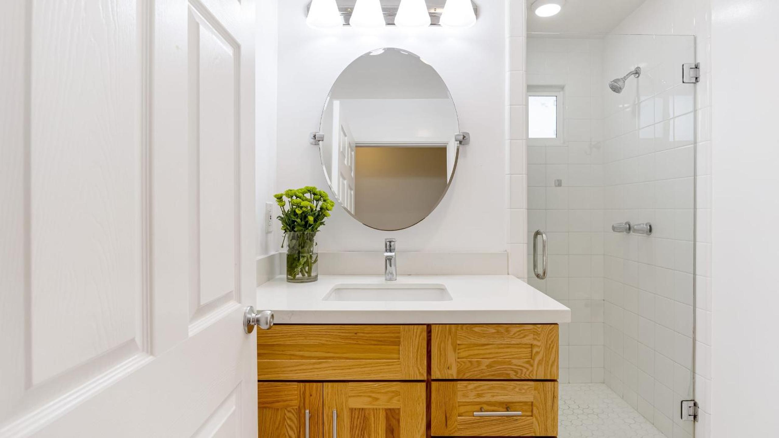Sunny Venice Beach Home with Open Living Walkability to Abbot Kinney Venice Drift by AvantStay