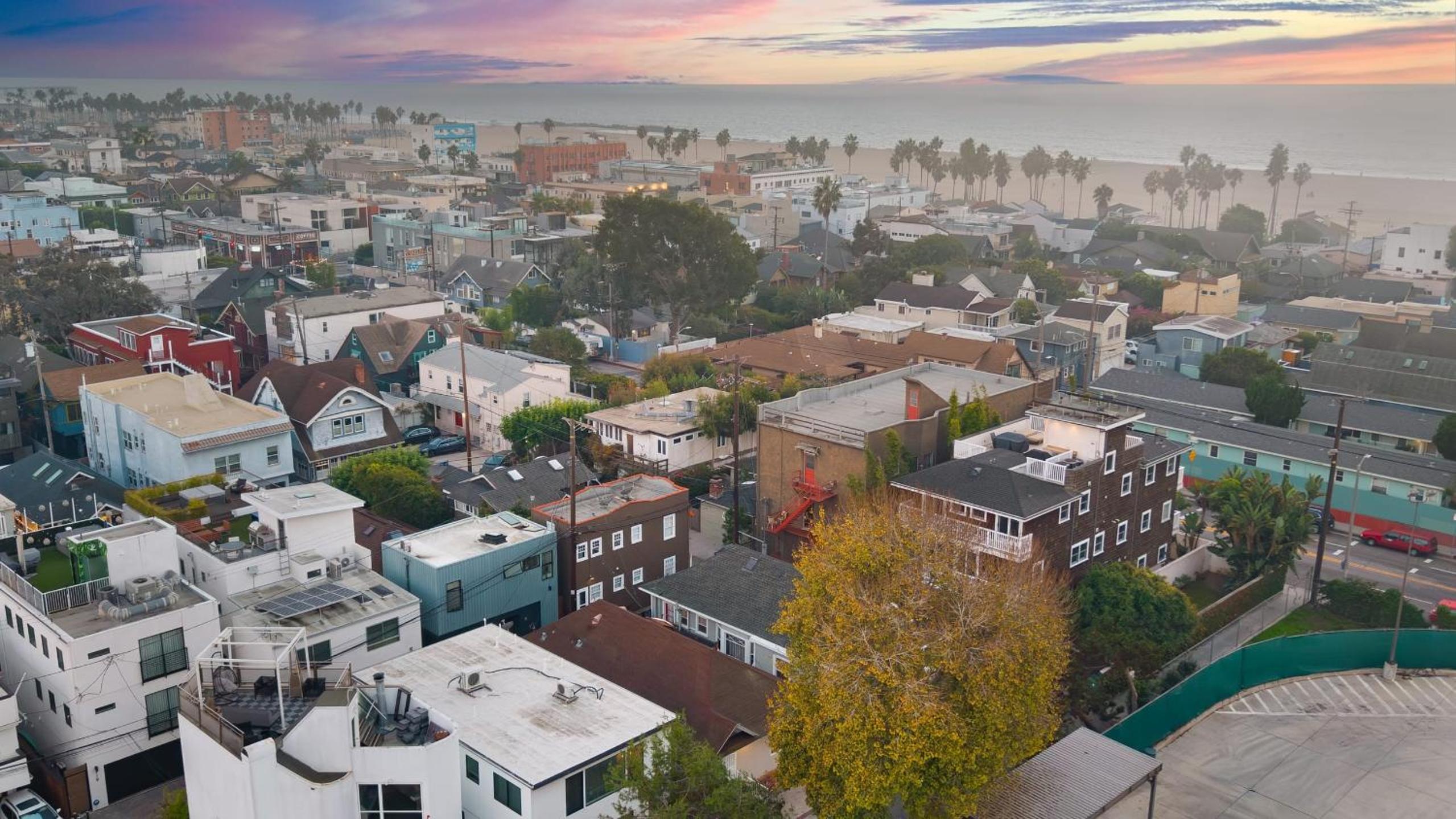 Sunny Venice Beach Home with Open Living Walkability to Abbot Kinney Venice Drift by AvantStay