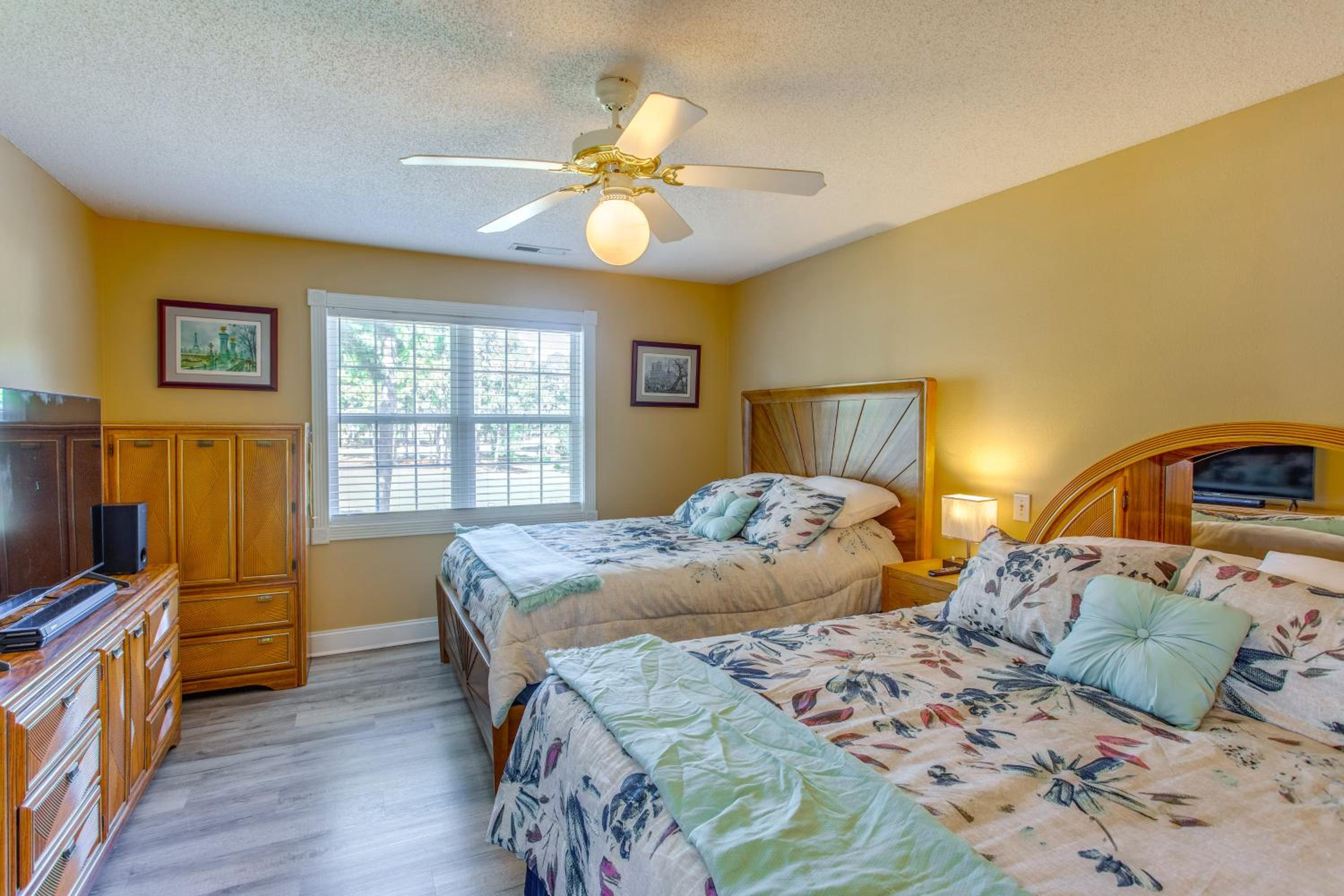 Golfers Haven Calabash Condo, 9 Mi to Beach
