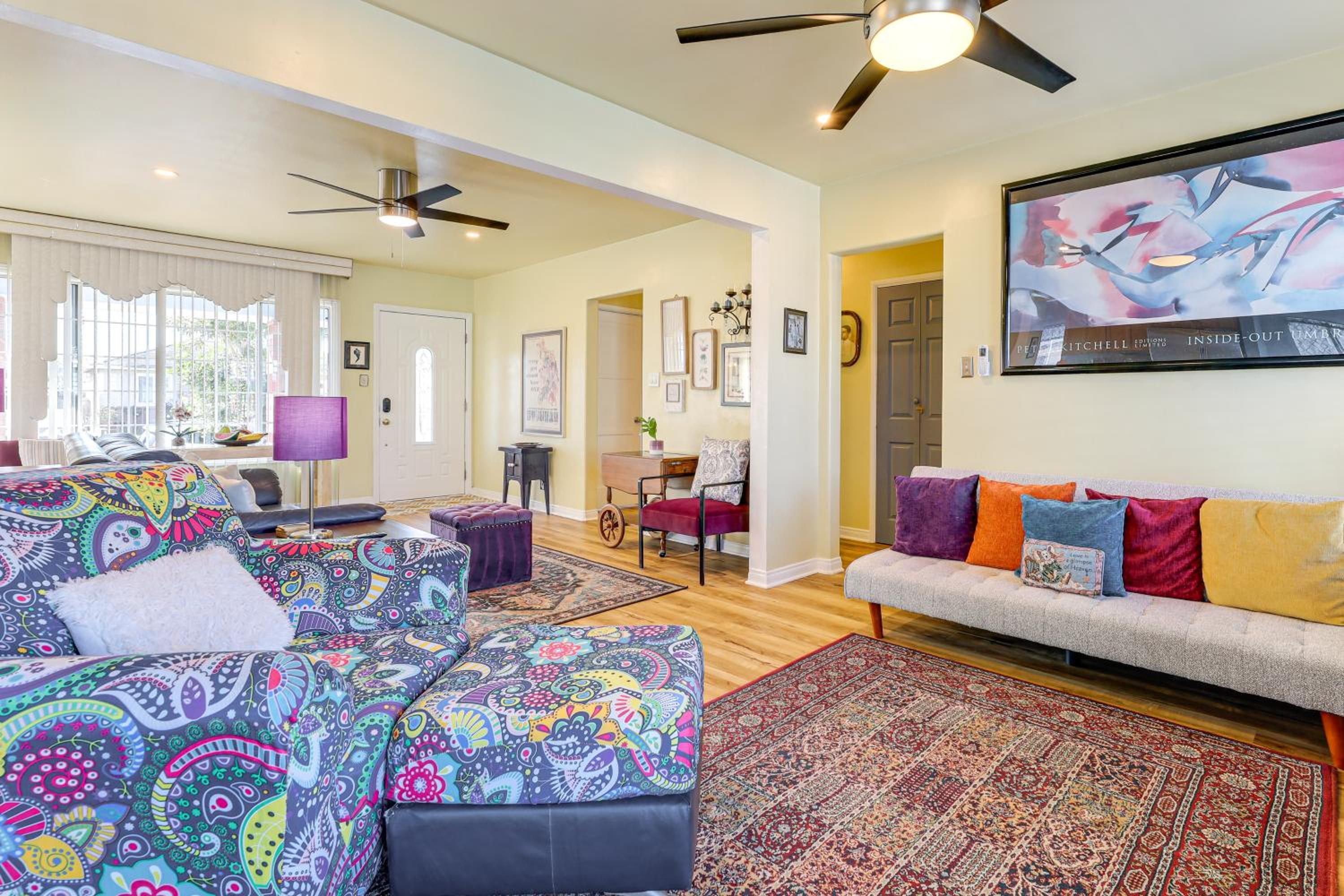 Stylish Home Near SoFi Stadium, LAX and Long Beach