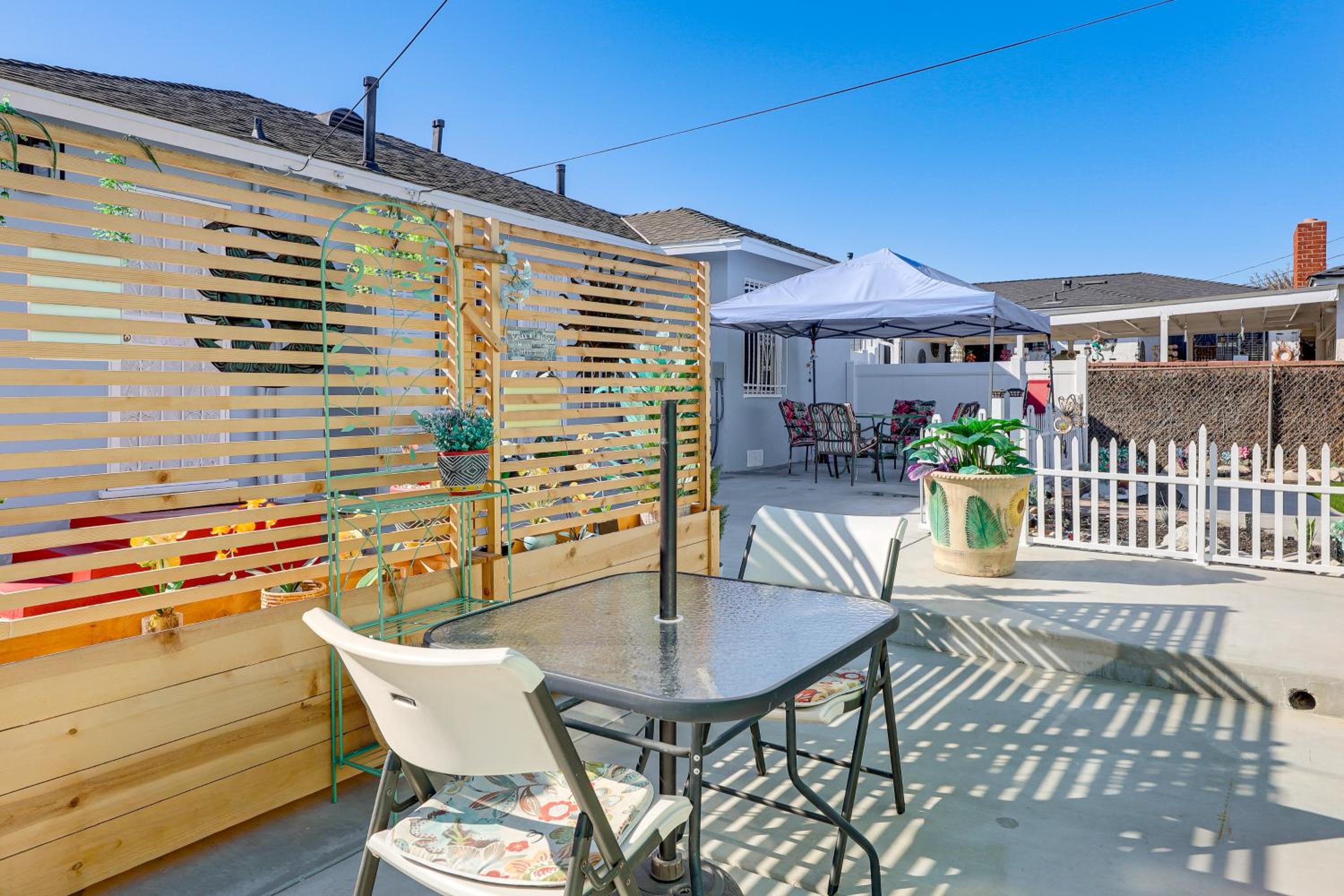 Stylish Home Near SoFi Stadium, LAX and Long Beach