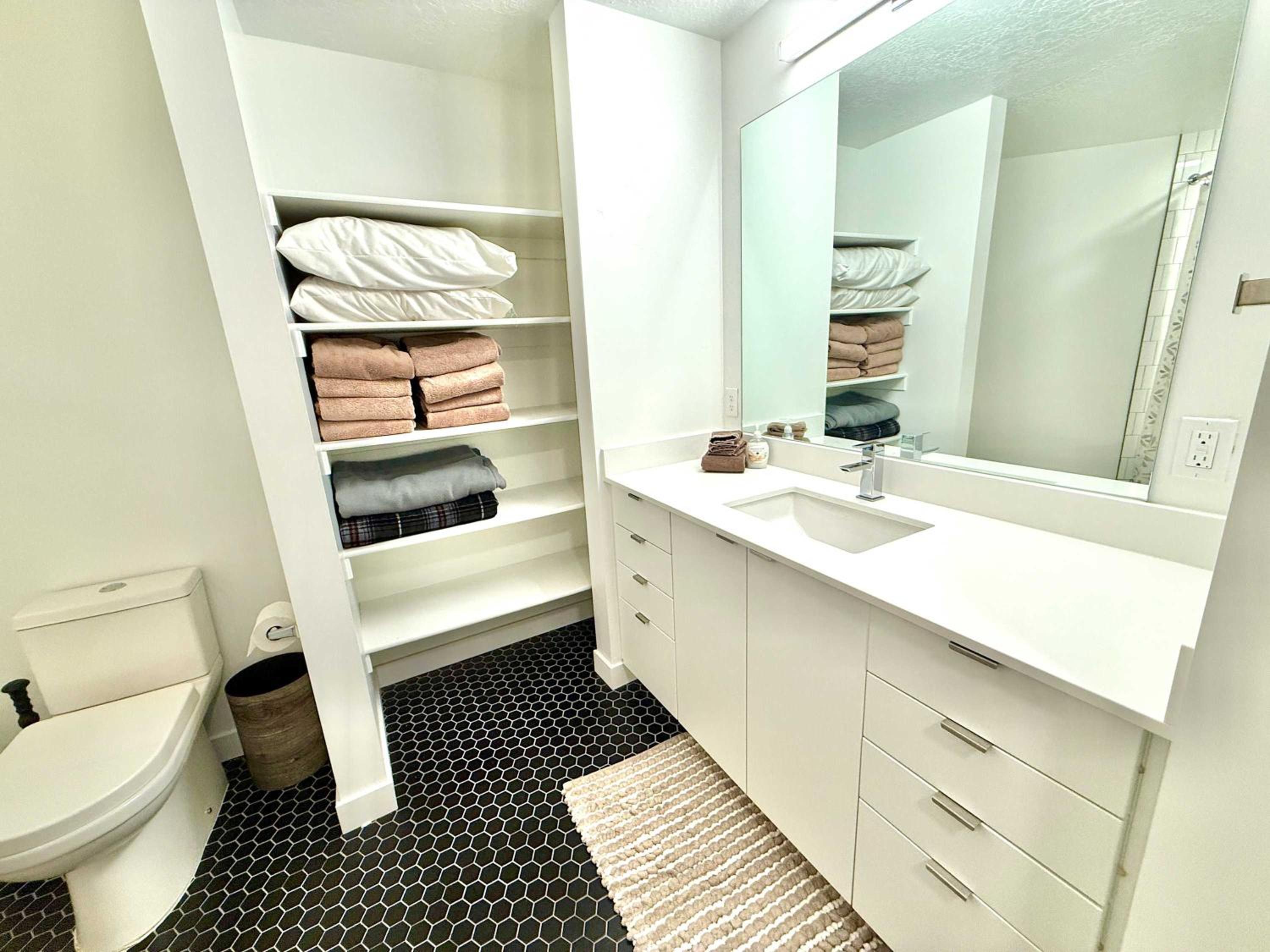 New Condo with LOTS of Amenities
