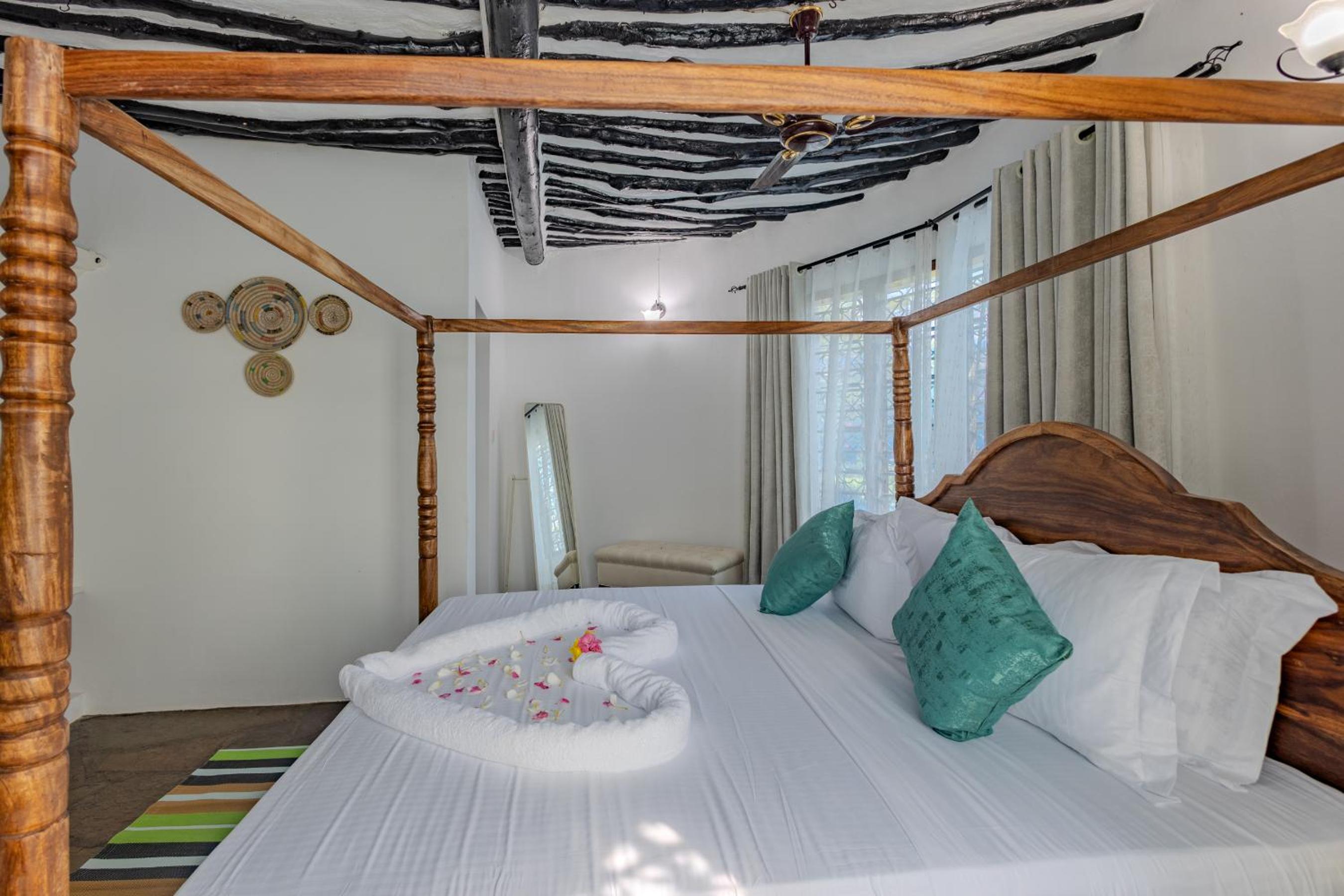 Auregi Villas - 2 and 3 bedroom near Diani Beach