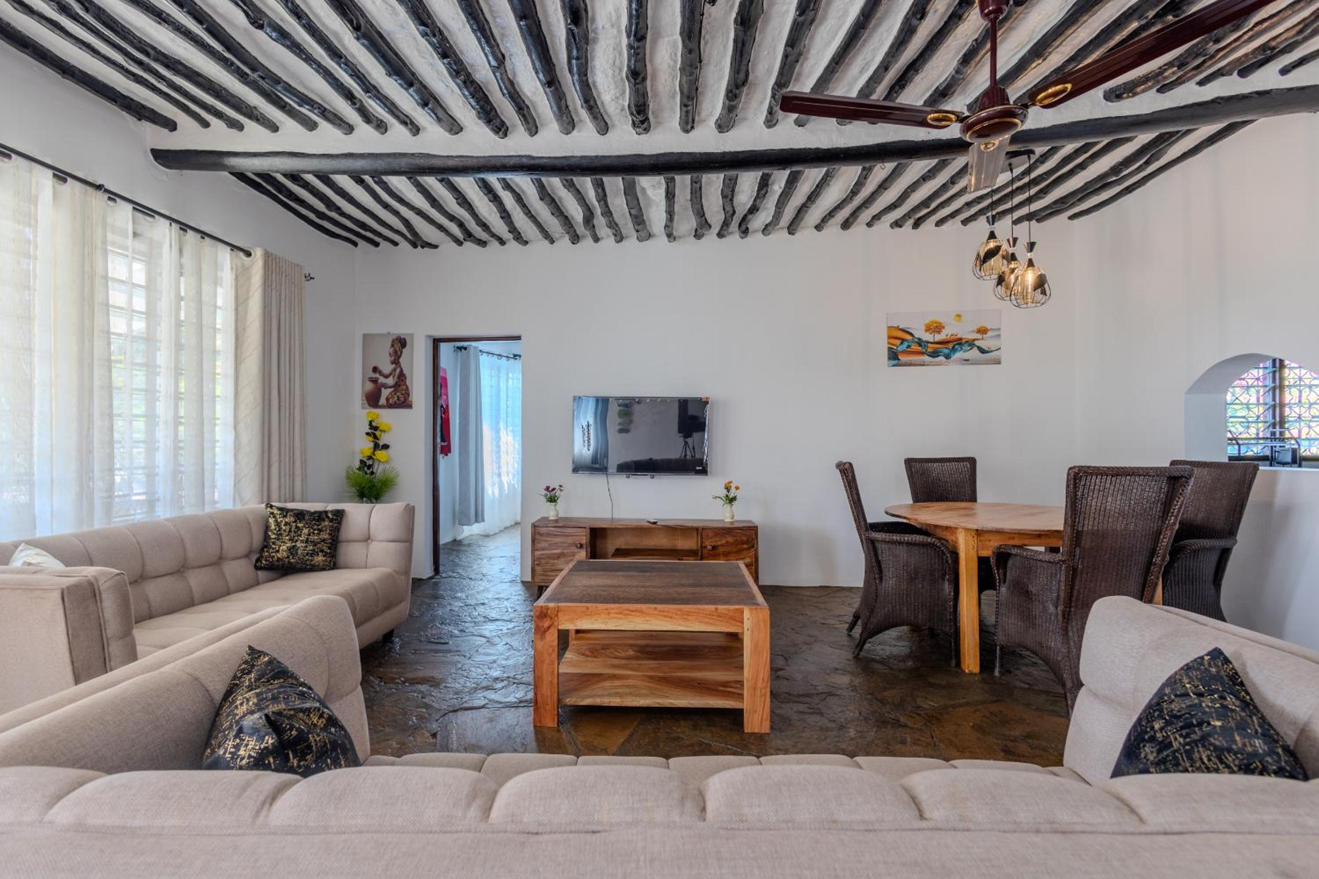 Auregi Villas - 2 and 3 bedroom near Diani Beach