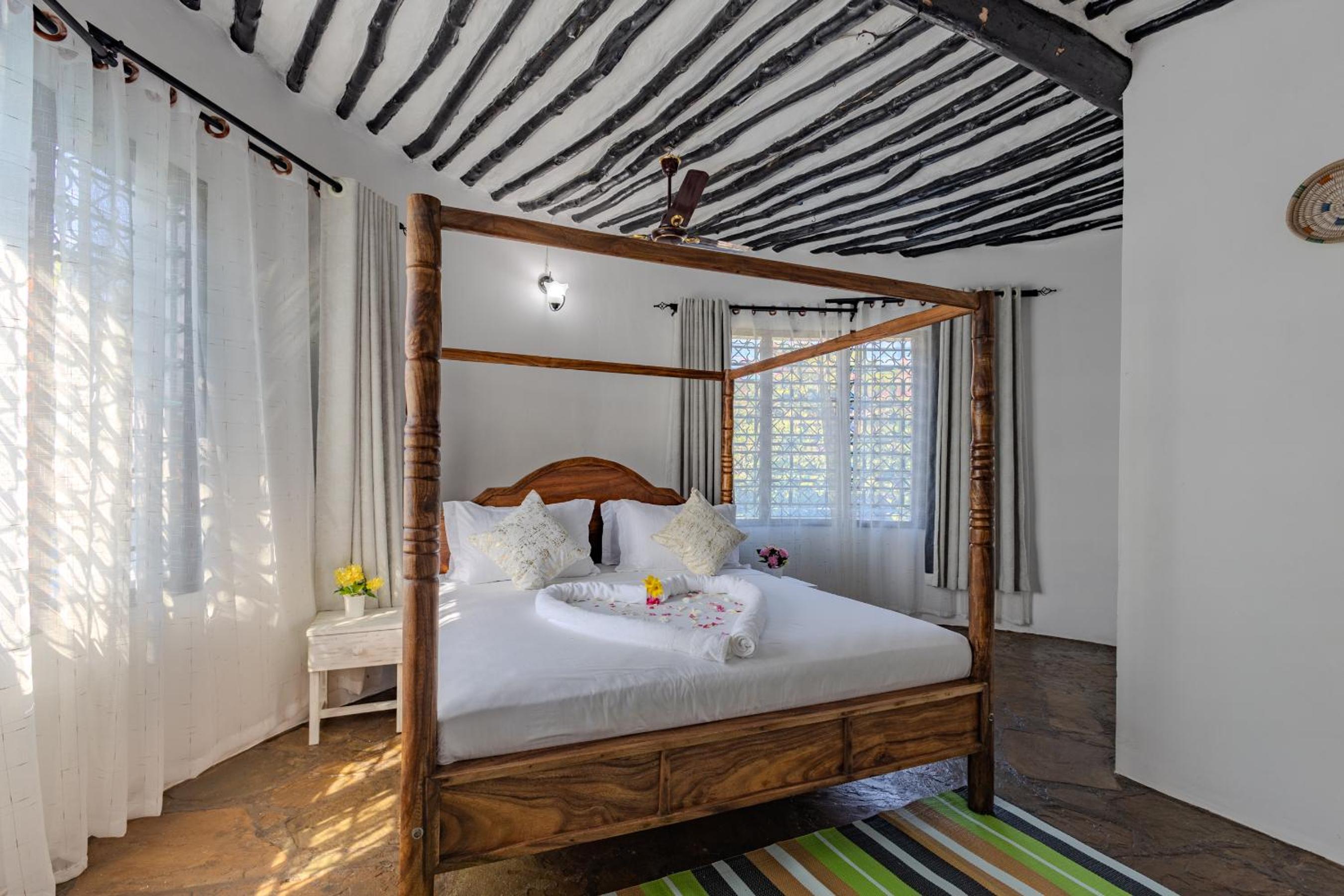 Auregi Villas - 2 and 3 bedroom near Diani Beach