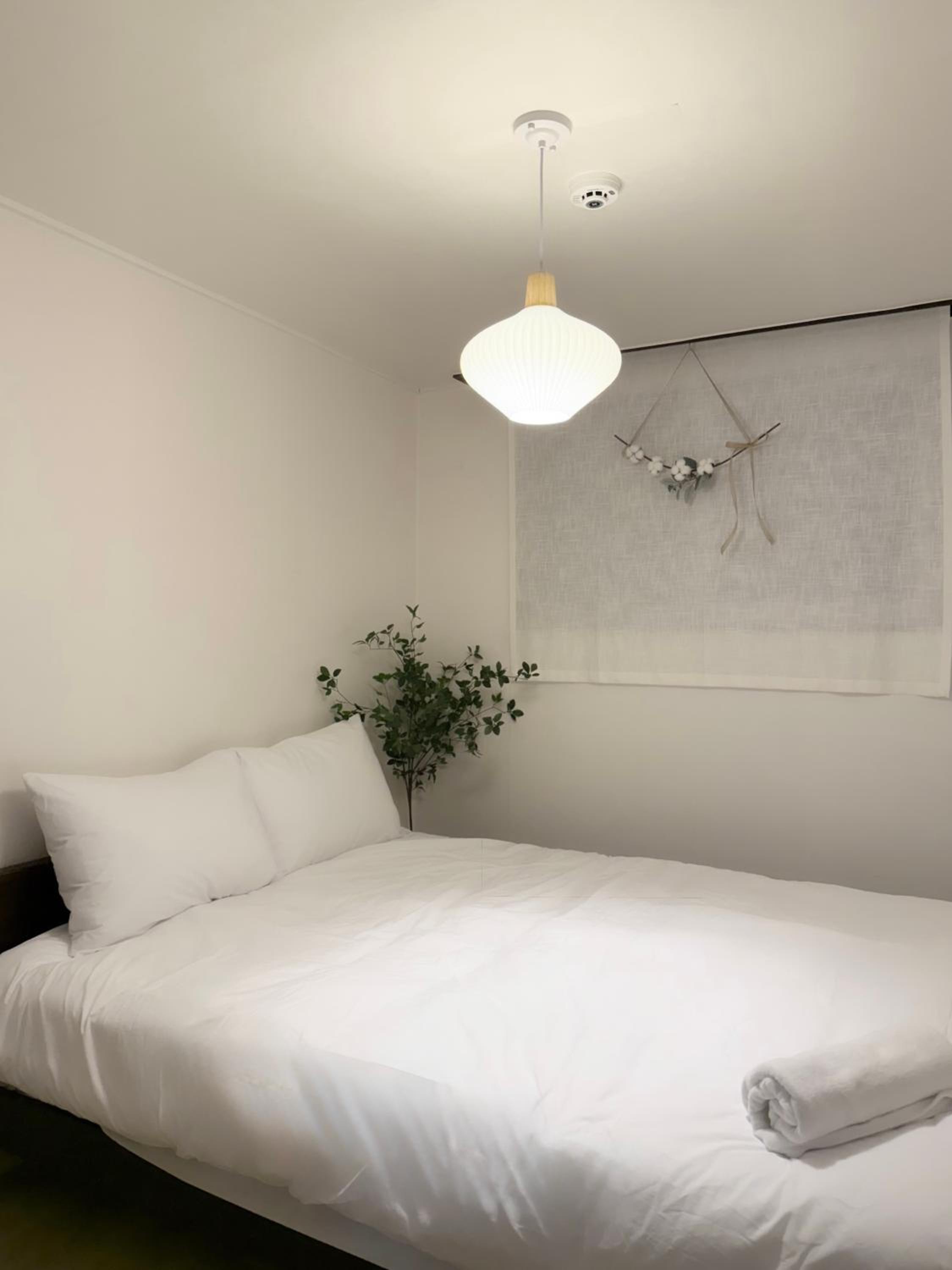 Itaewon Namsan House Free Hanbok Experience for Couples 10-min walk to Namsan Park 15-min walk to Noksapyeong Station