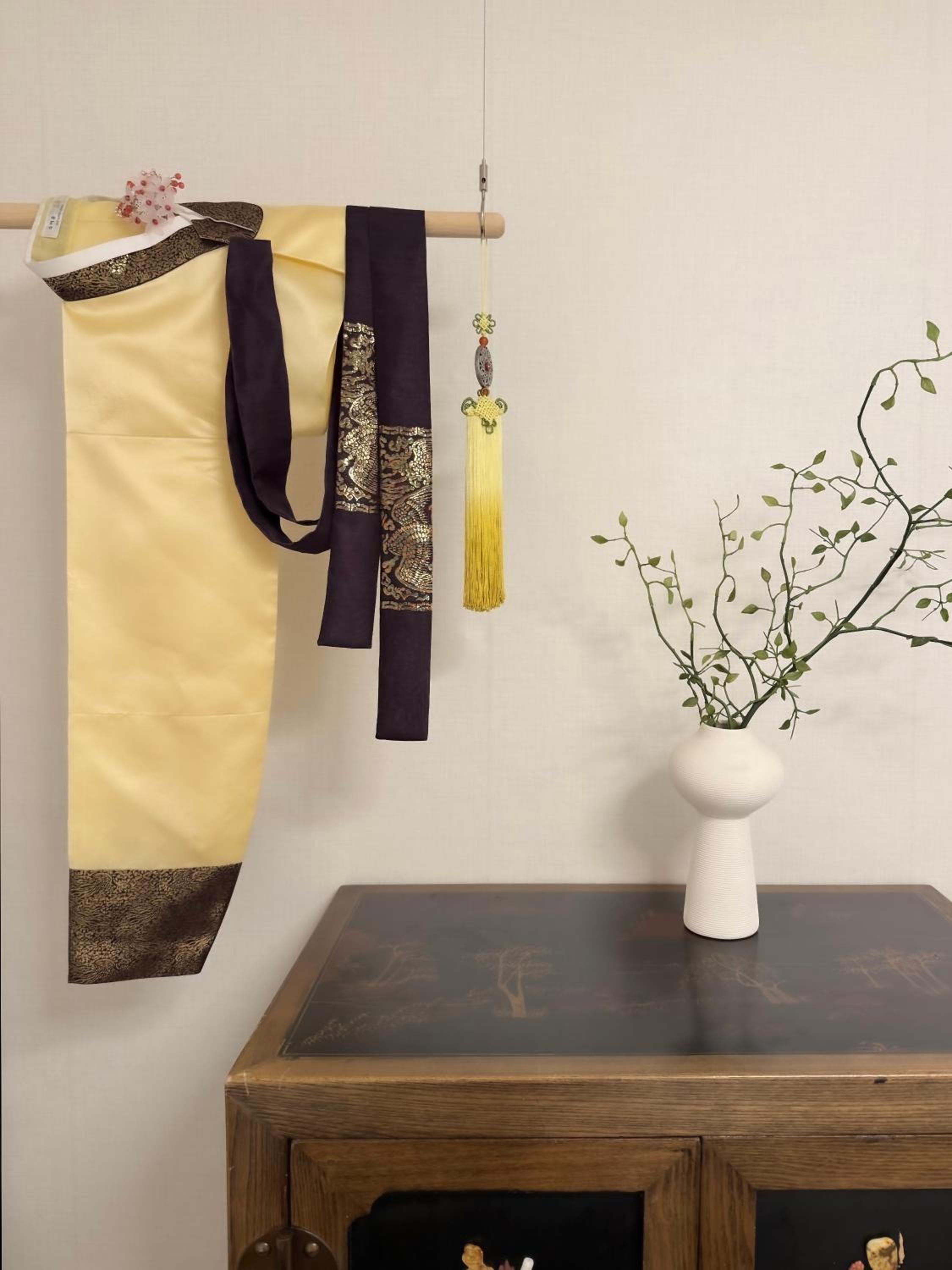Itaewon Namsan House Free Hanbok Experience for Couples 10-min walk to Namsan Park 15-min walk to Noksapyeong Station