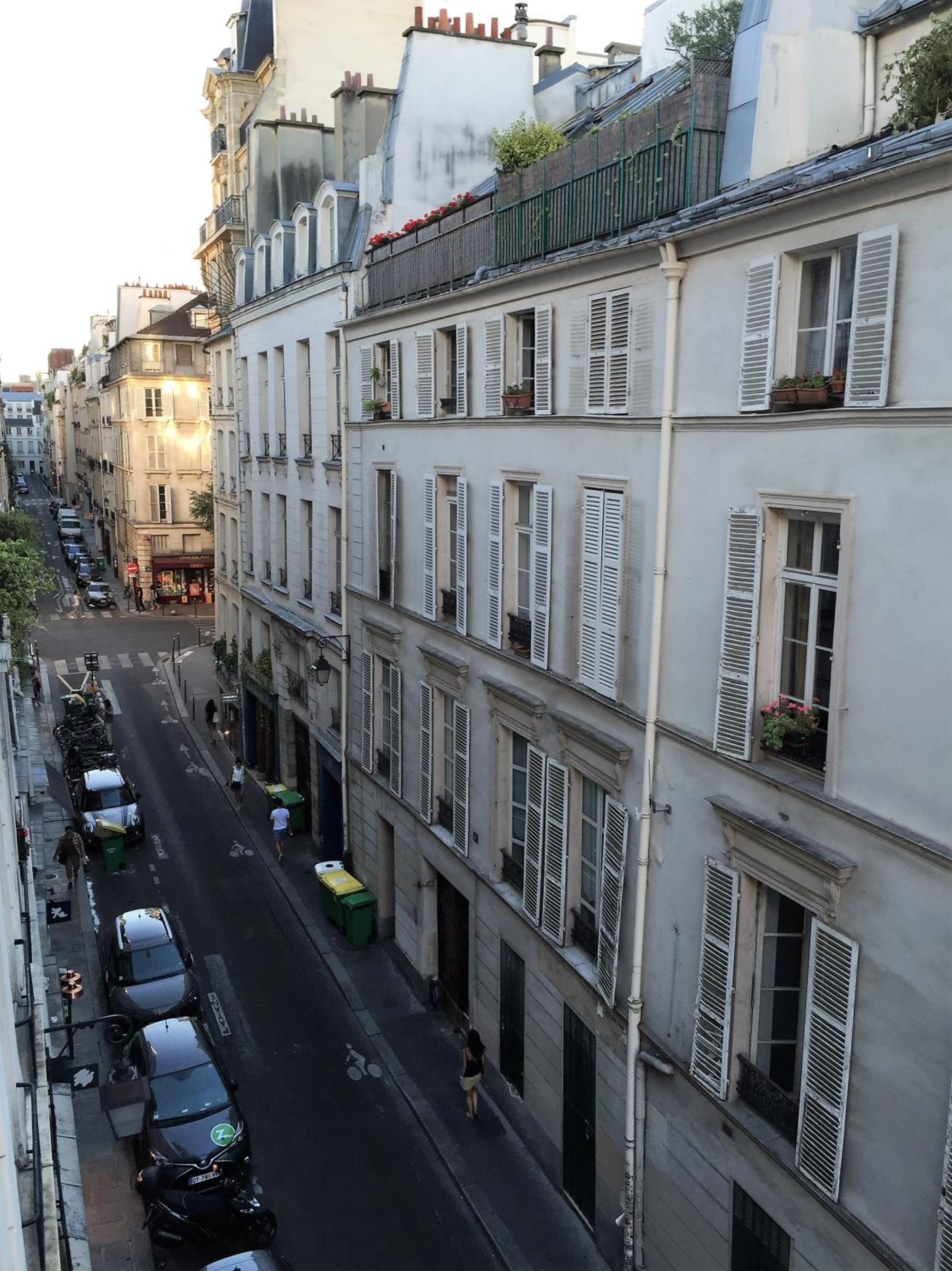 124a LE MARAIS - RICHARD LENOIR working & living
