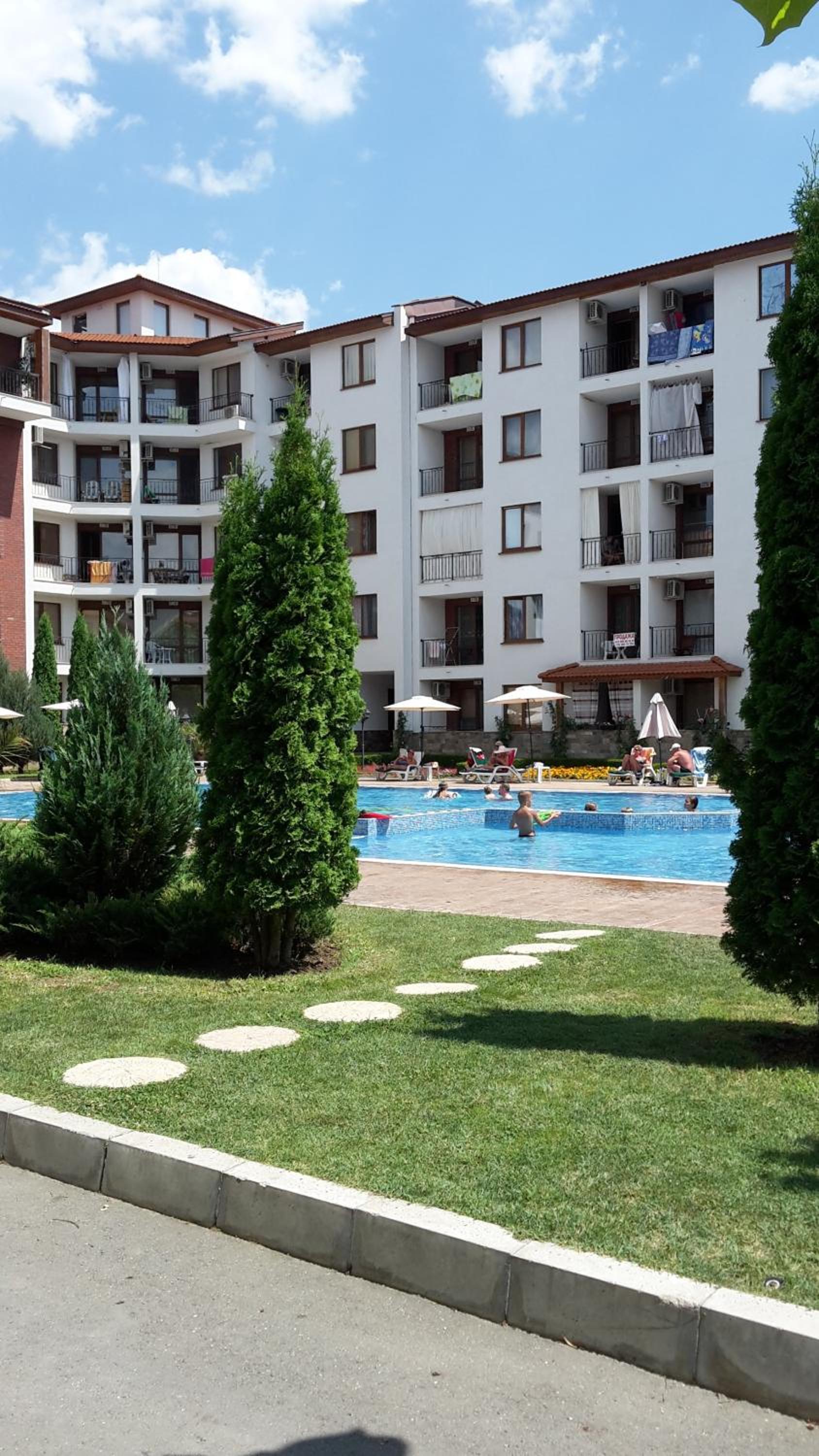swimming pool