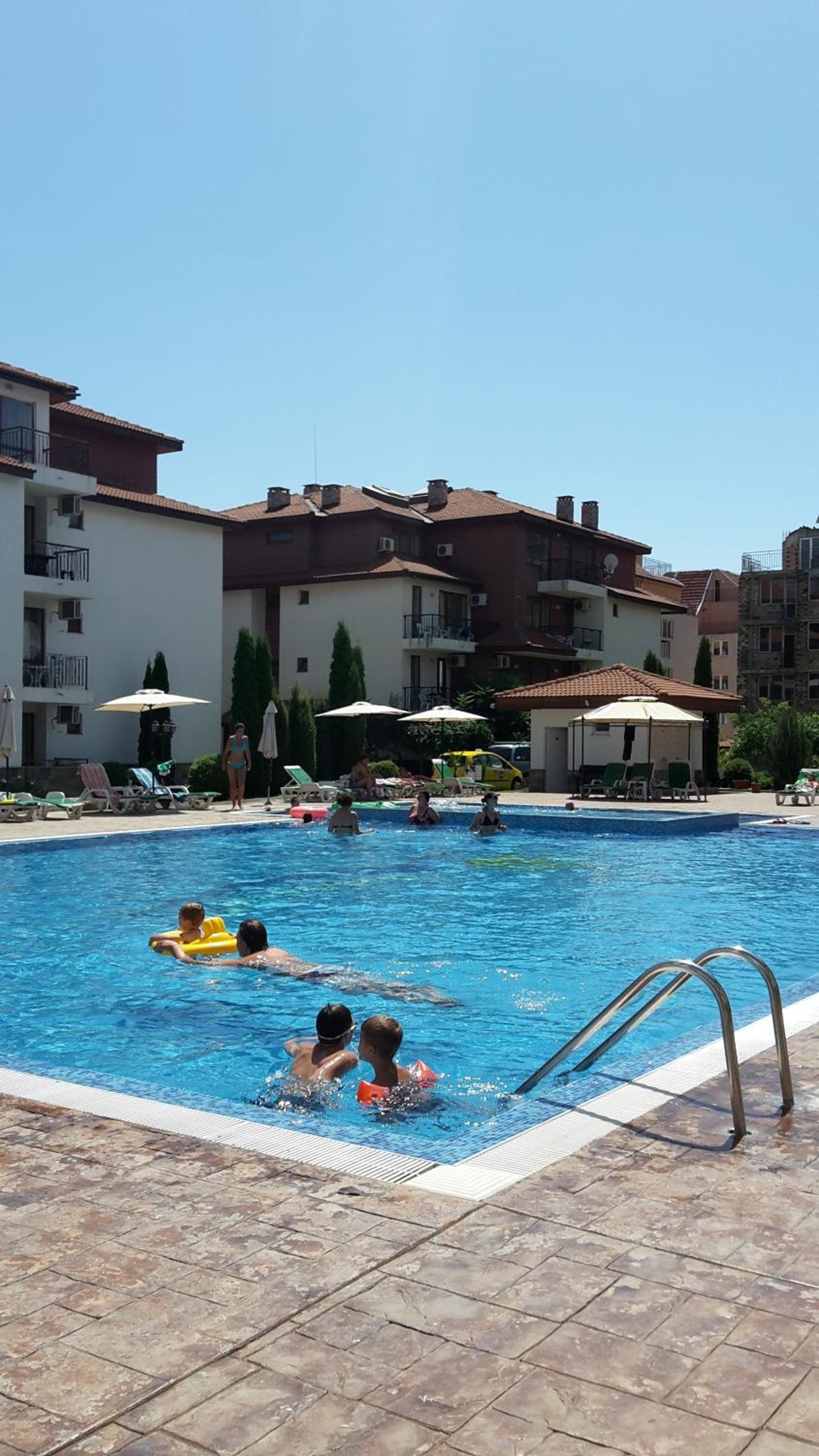 swimming pool