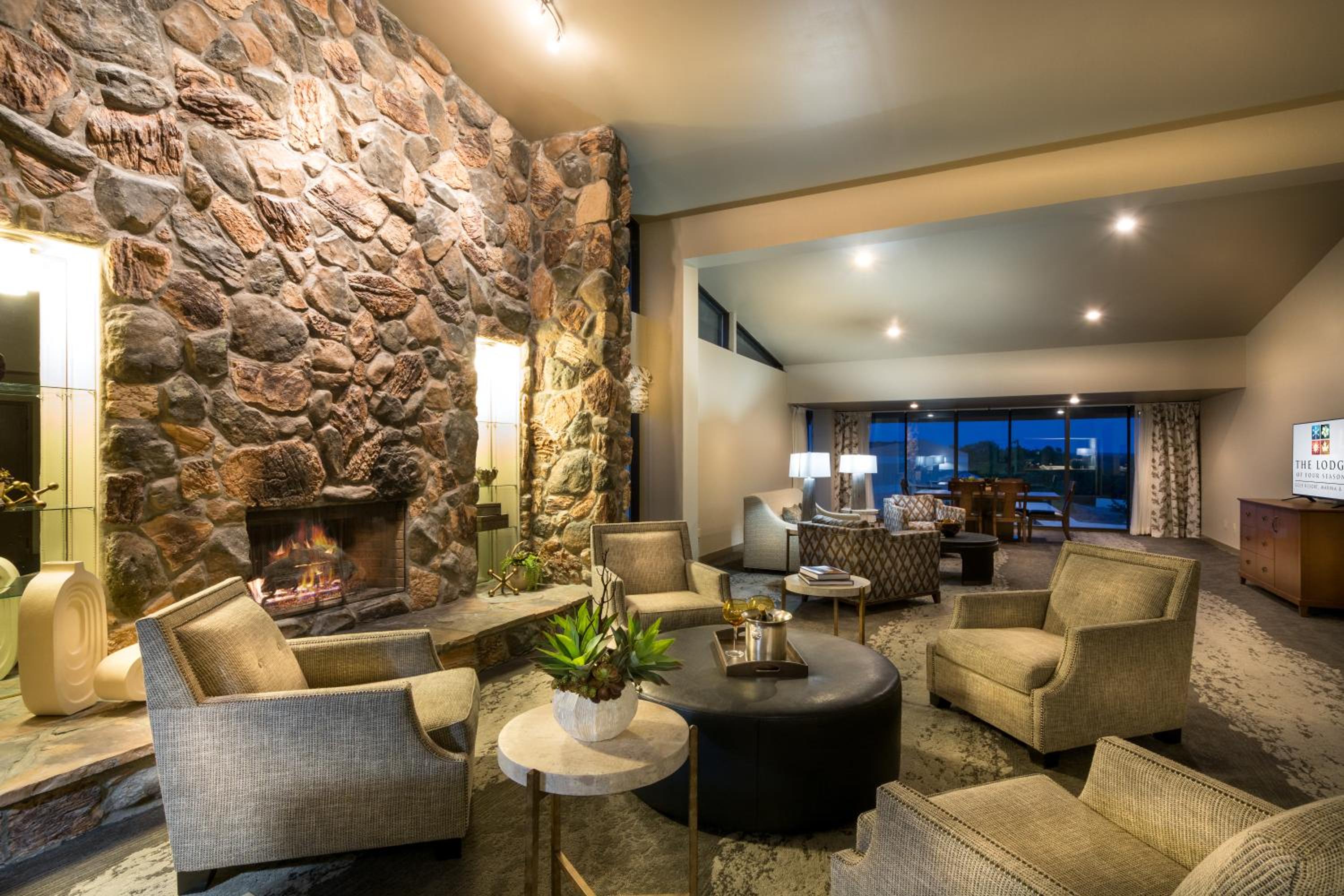 Lodge of Four Seasons Golf Resort, Marina  Spa - Property Image 3