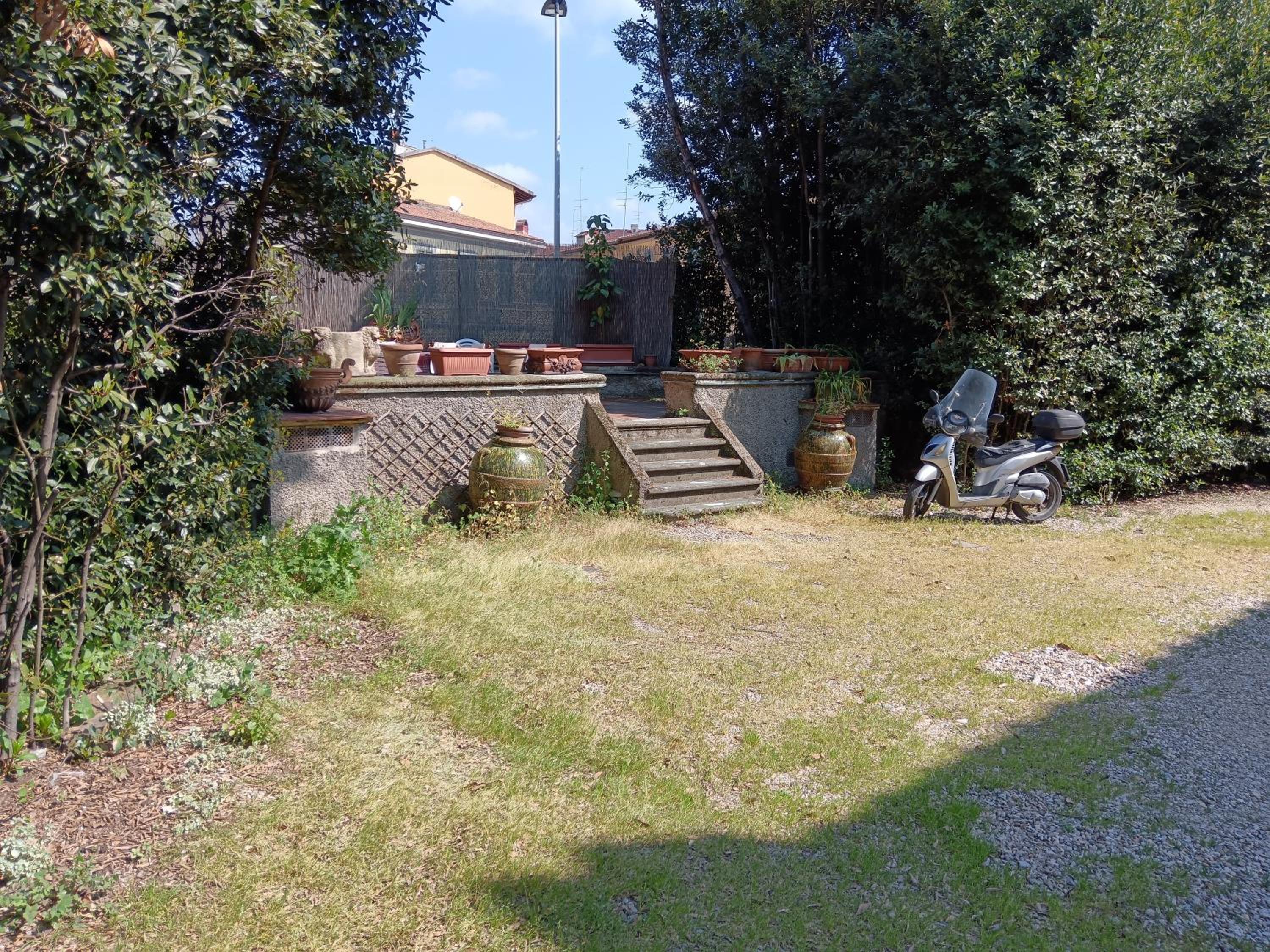LUNA in Villa Storica, Garden and Parking, Lastrico Solare Esclusivo, Tramvia T1 Centro-Careggi