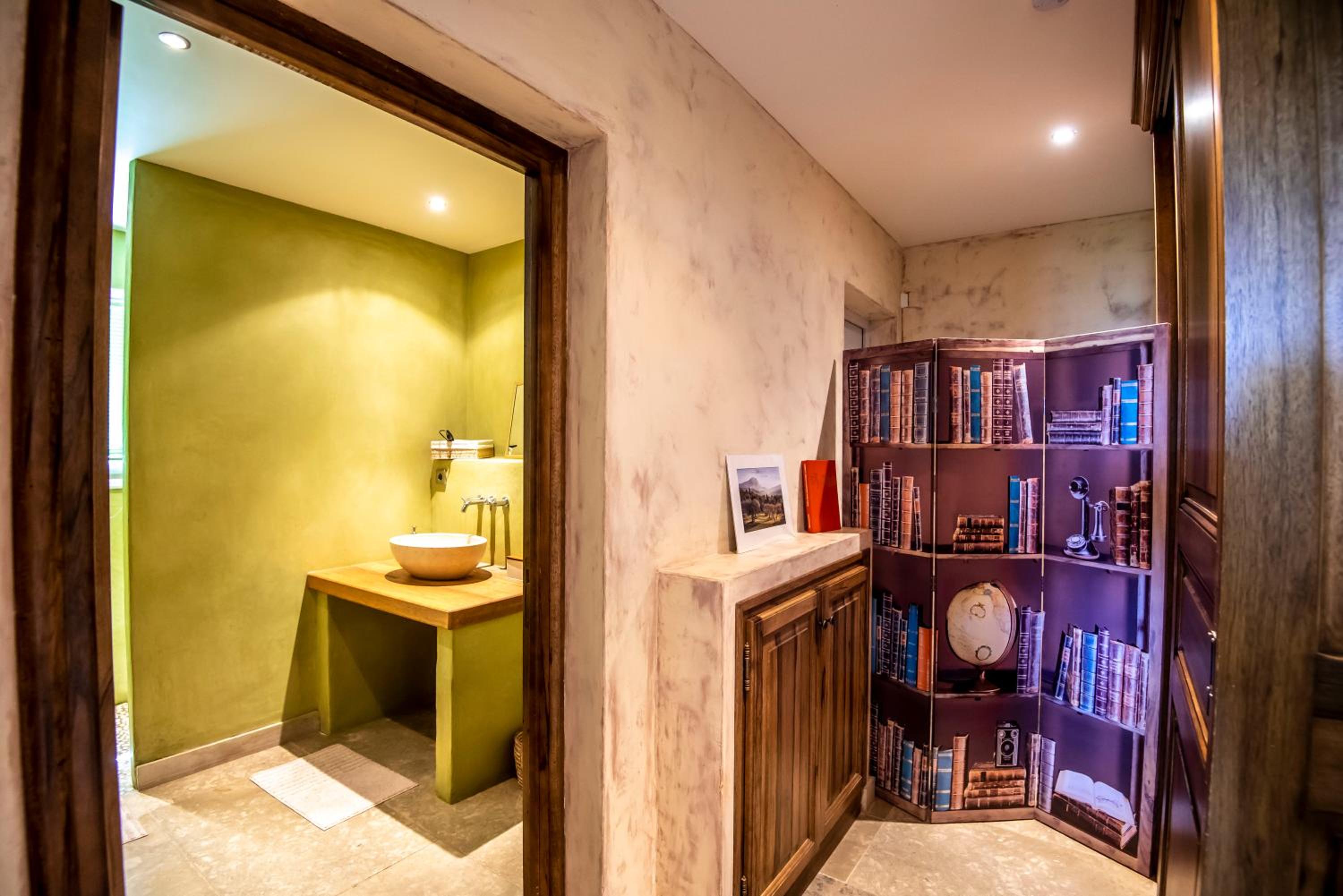 Independent Panoramic Studio with Pool - Le Tholonet