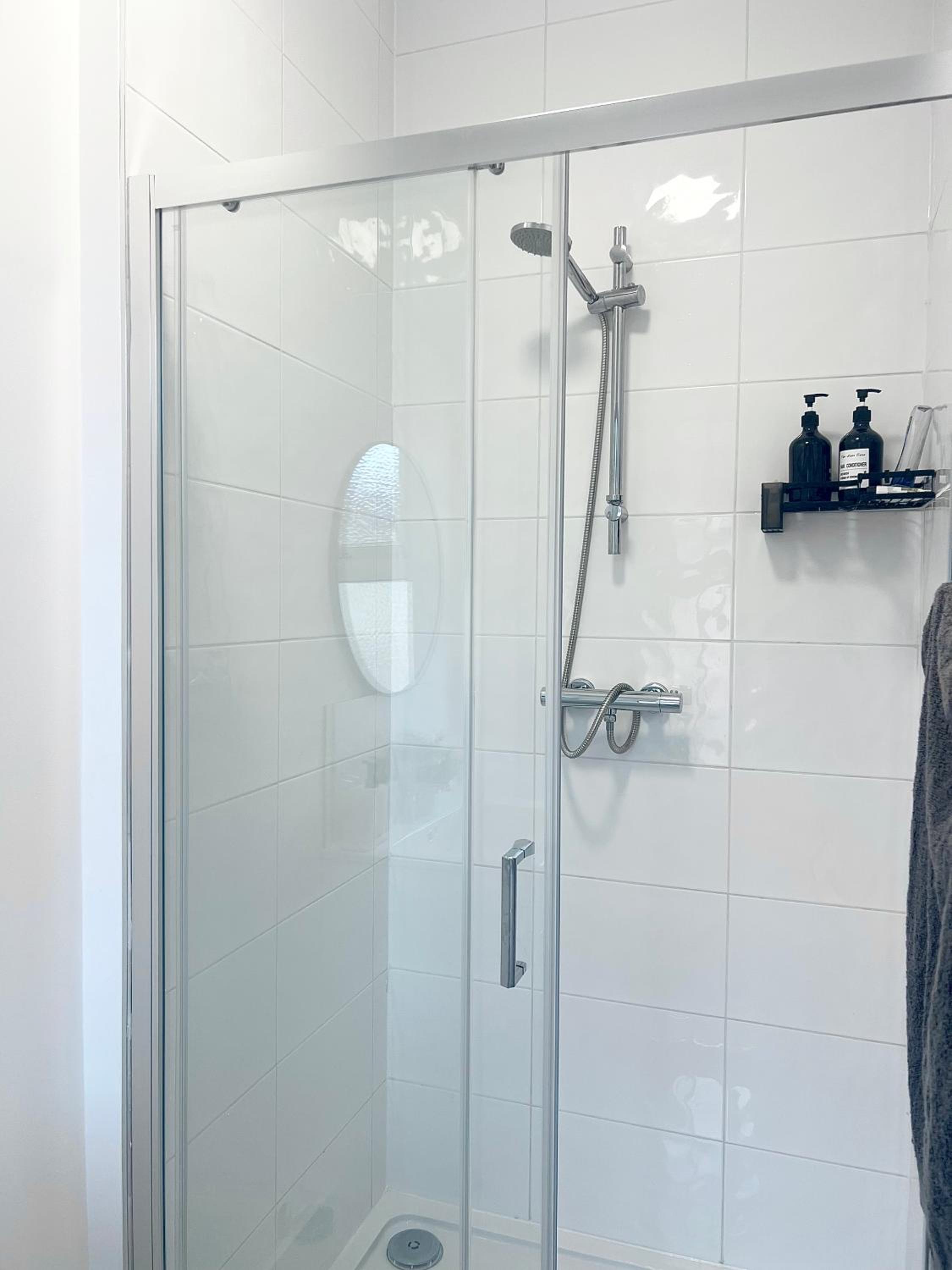 Spacious 4Bedroom - 10mins to London Bridge with Parking & Garden